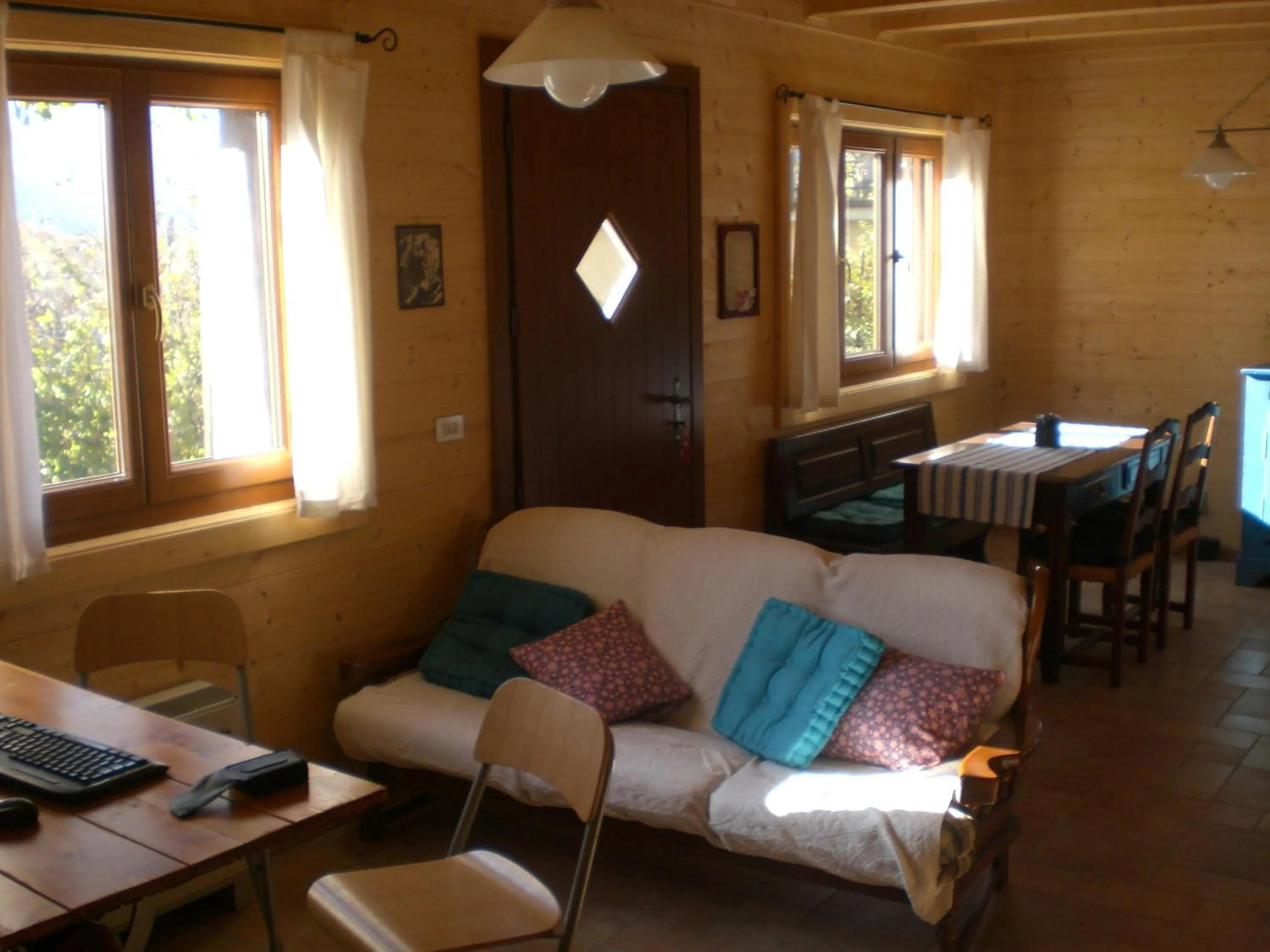 Photo of the whole room in Pera Rionda