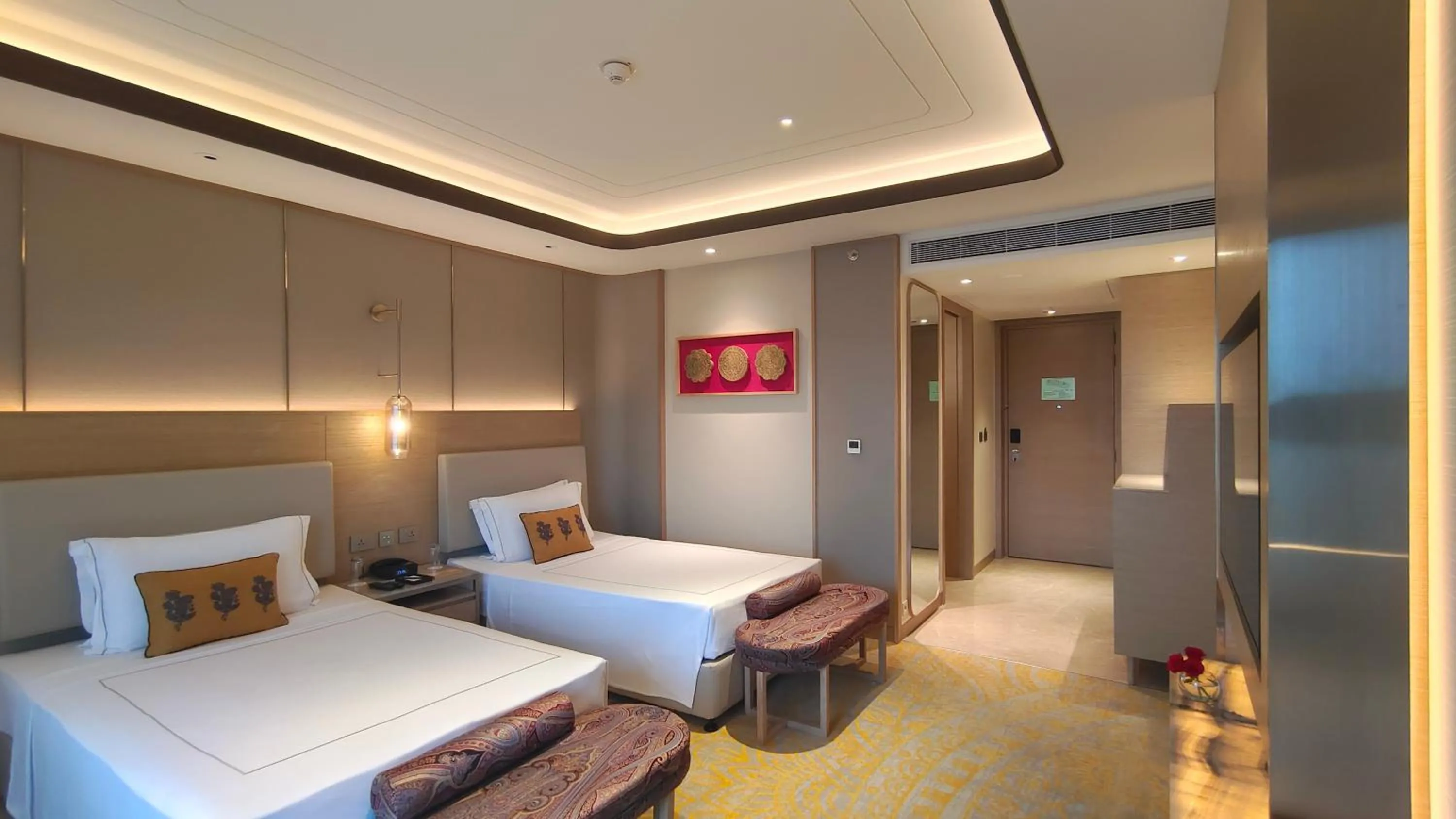 Bedroom, Bed in Taj Lakefront Bhopal