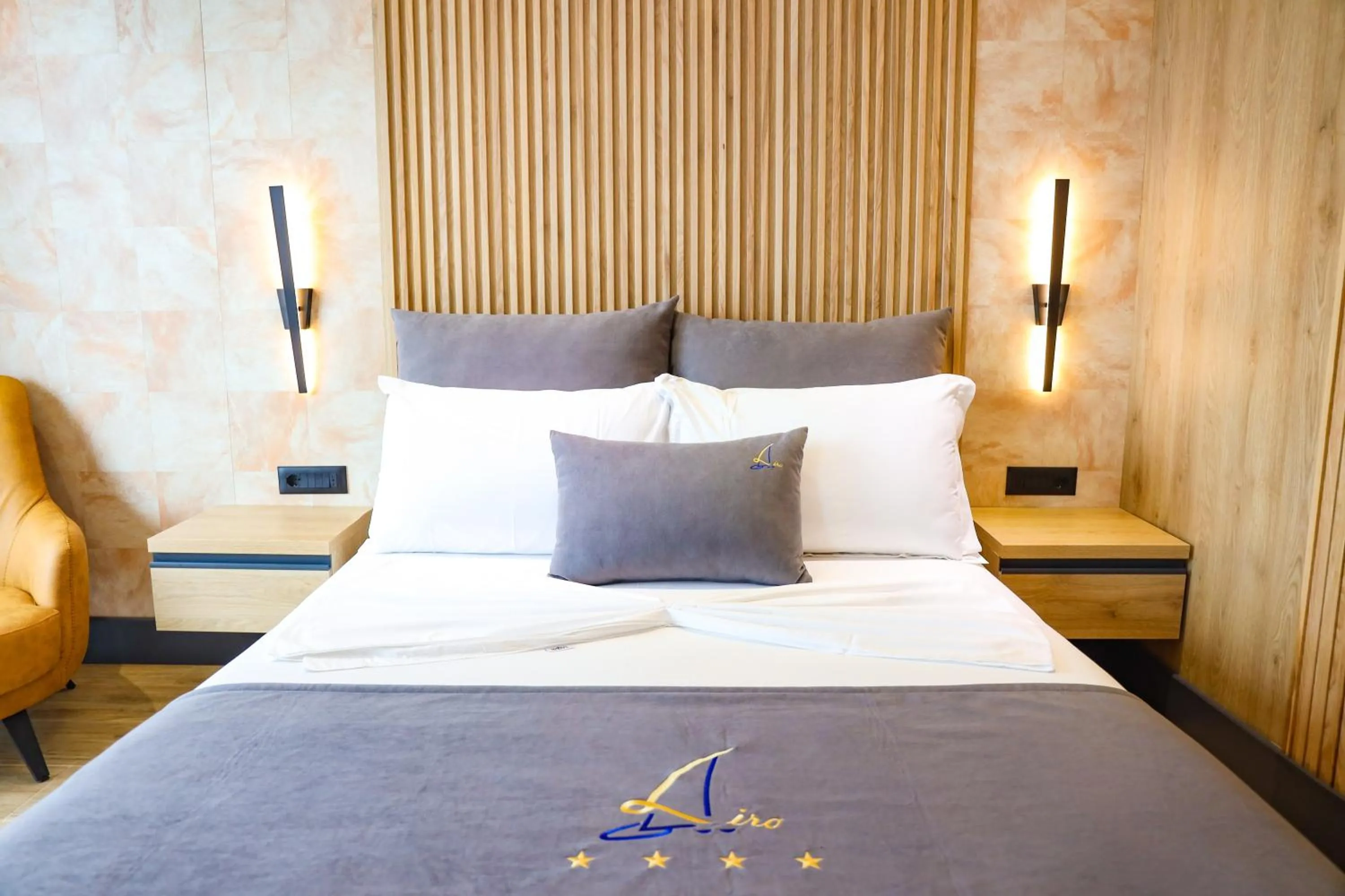 Bedroom, Bed in Hotel Liro - Adults Only