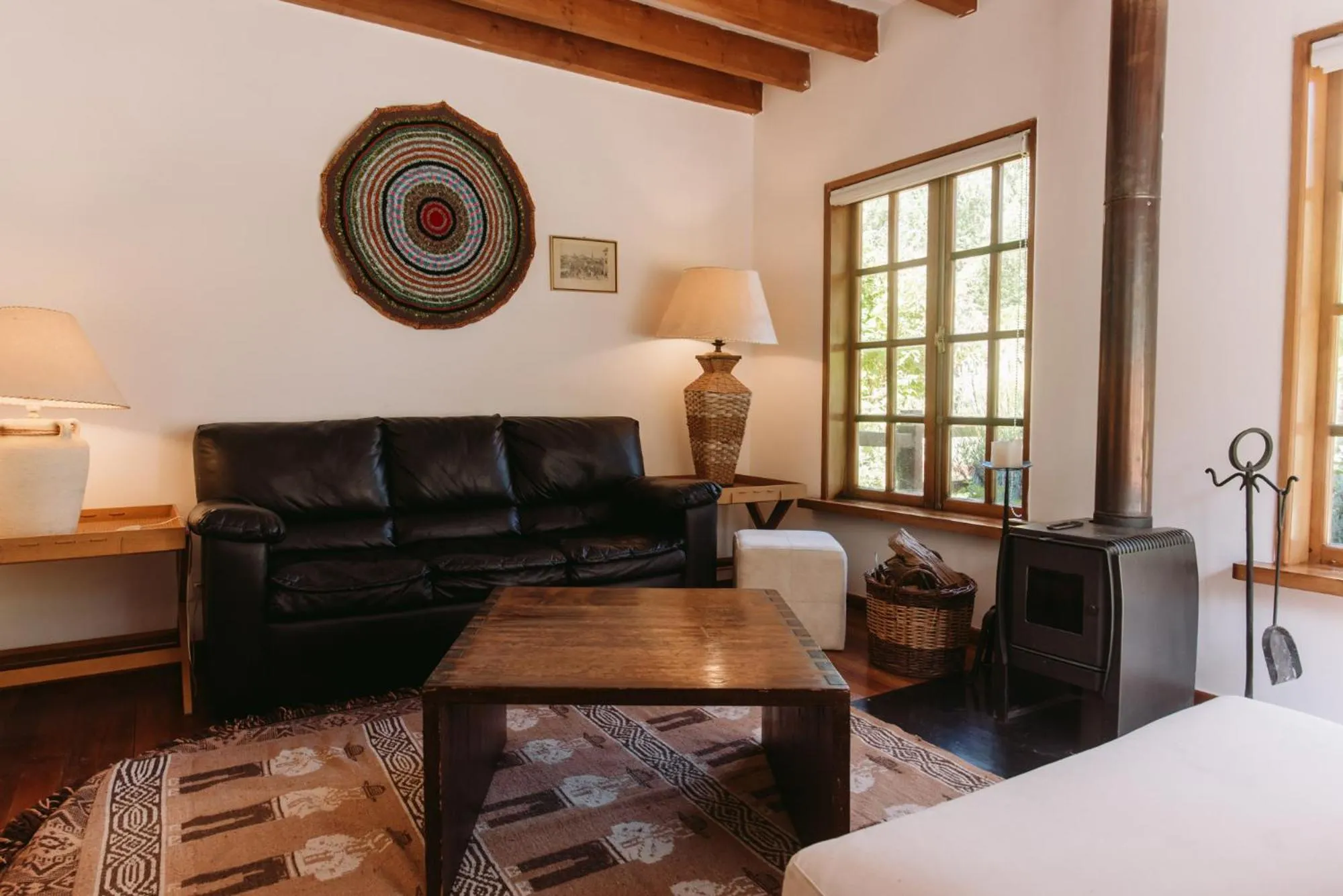 Living room, Bed in Hotel Posada del Río - Parque Metreñehue
