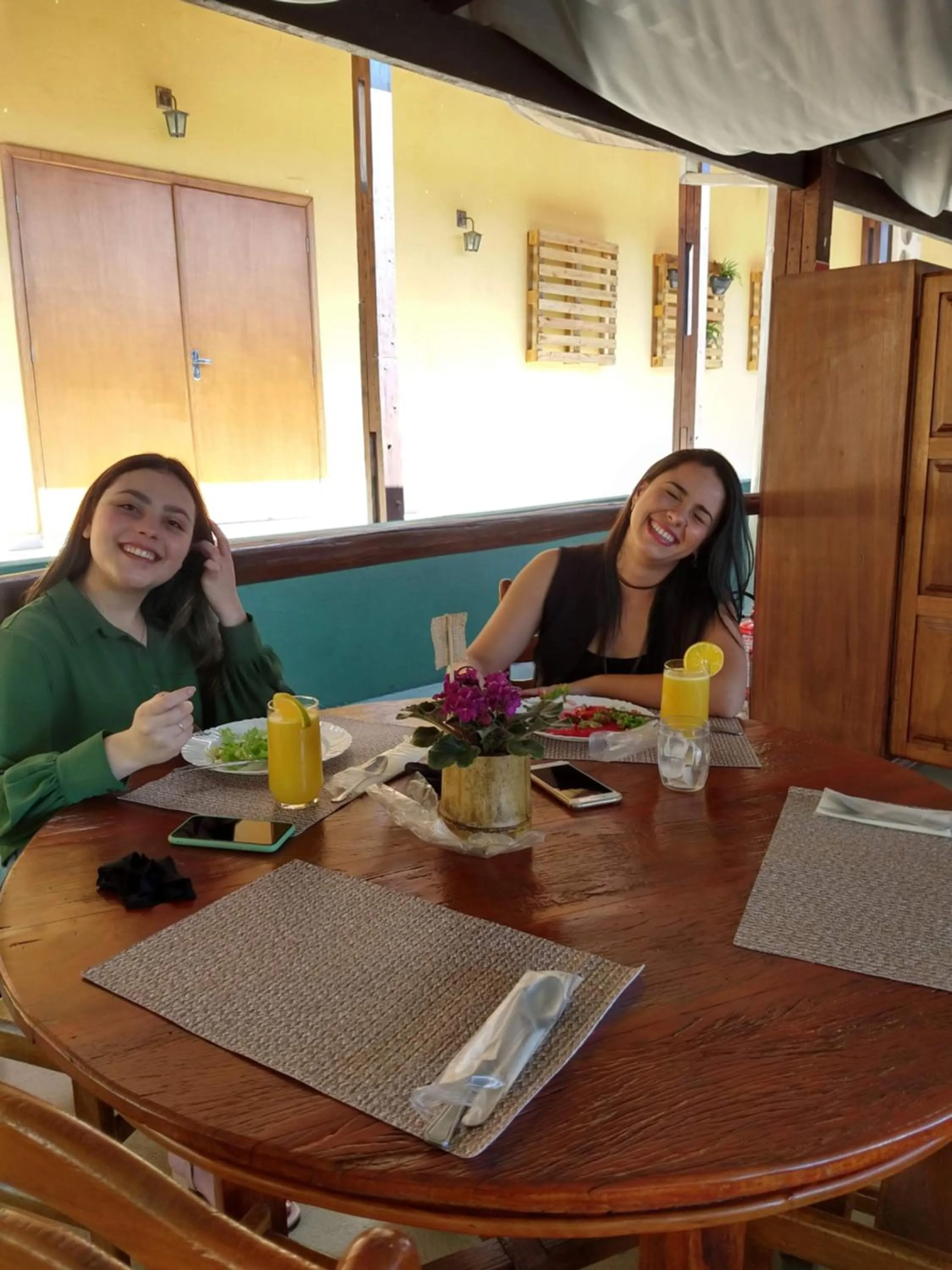 Restaurant/places to eat in Pousada Realeza Atibaia