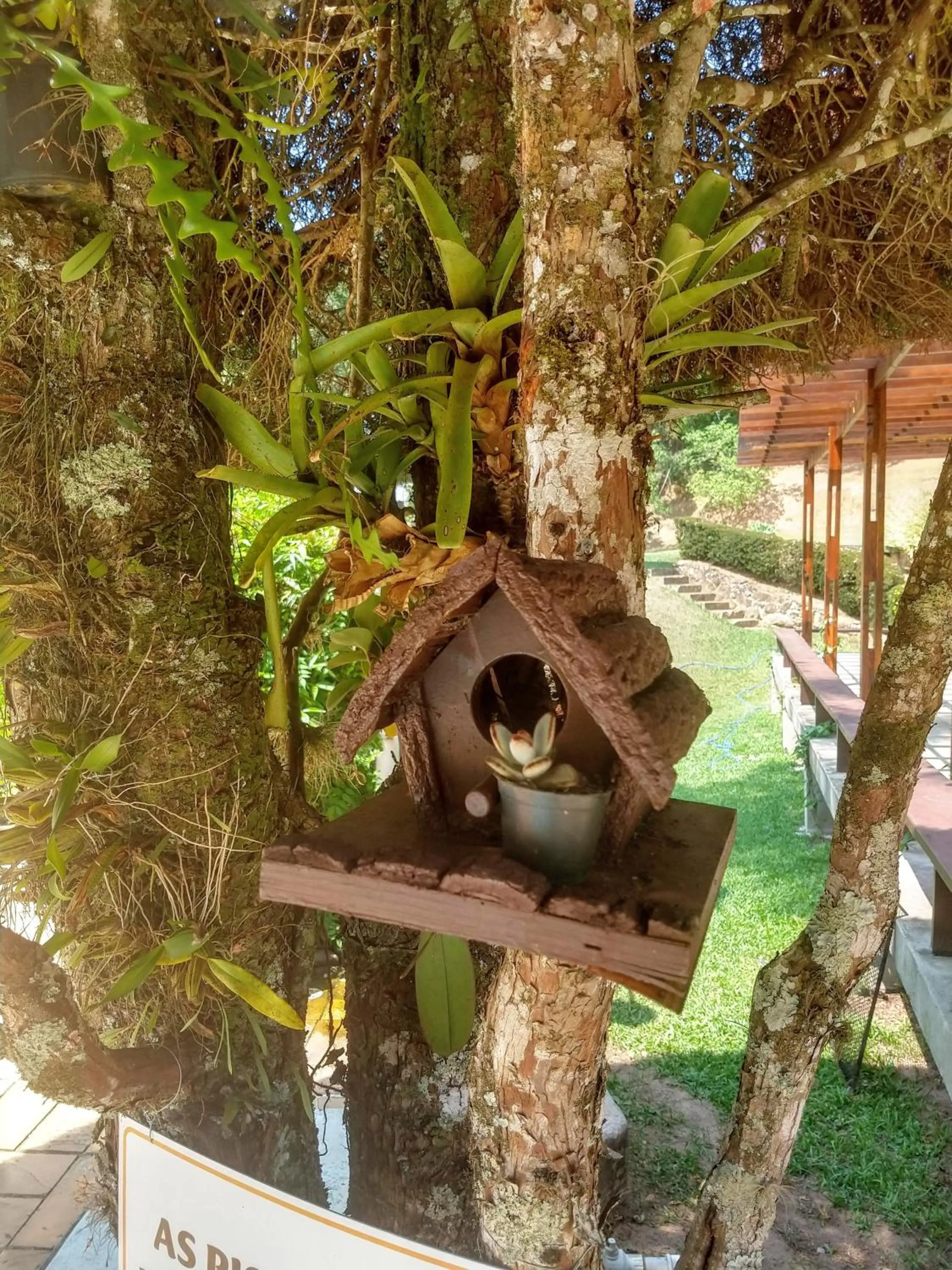Decorative detail in Pousada Realeza Atibaia