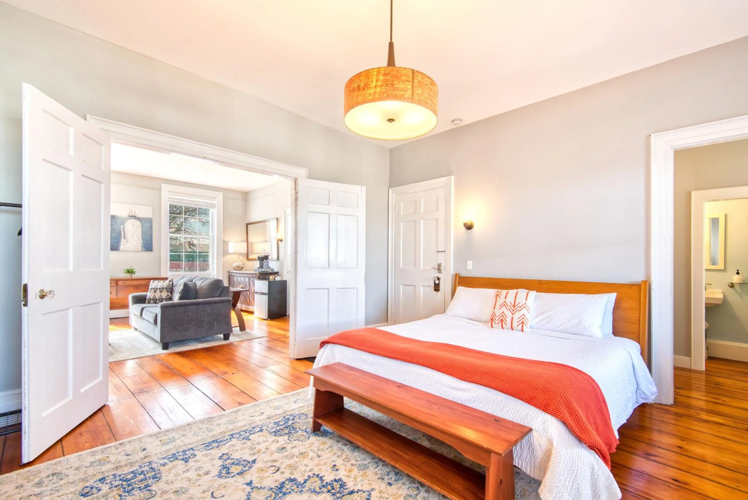 Bed in Hudson Mariner