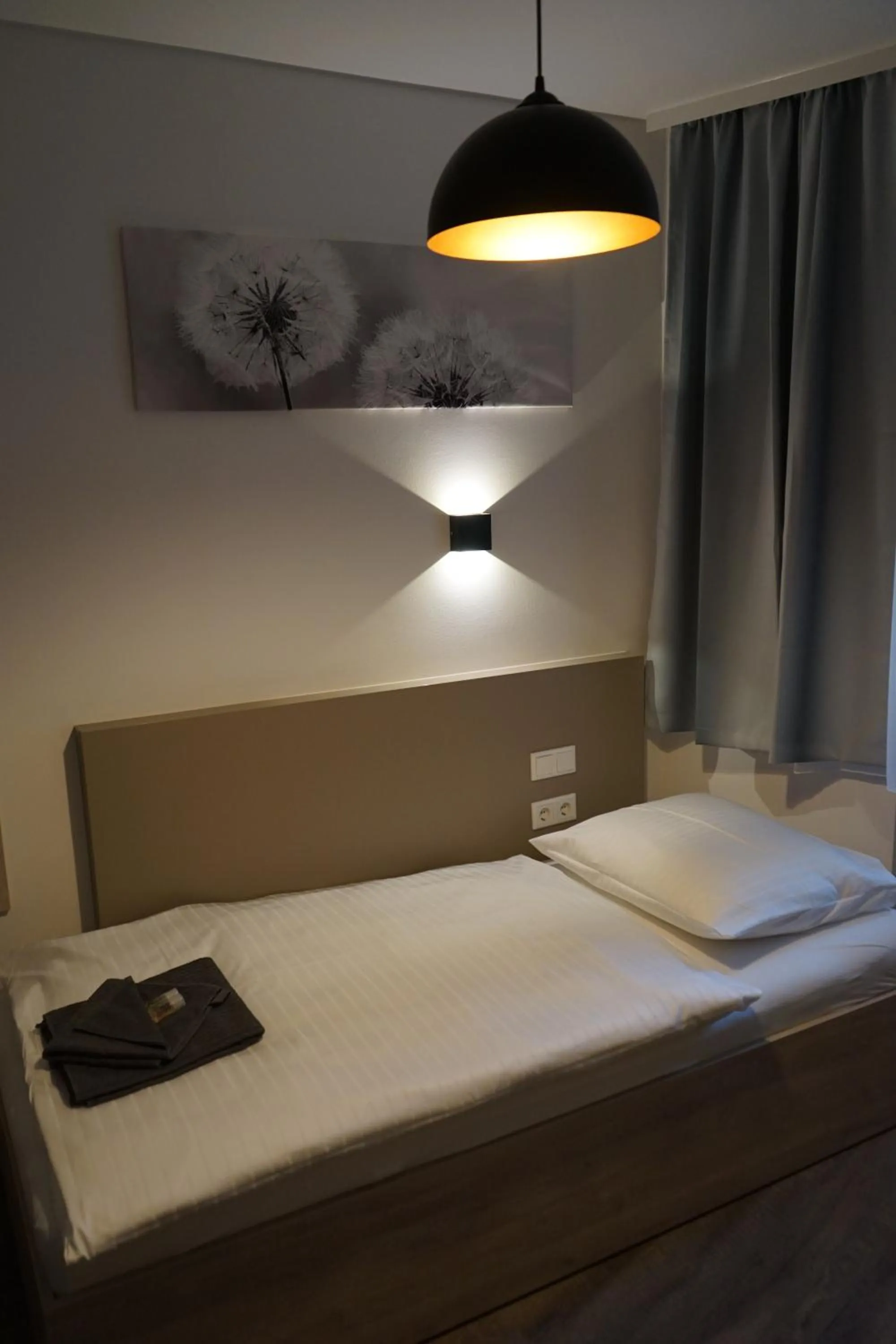 Bed in Hotel Central City Hbf Nürnberg Garni