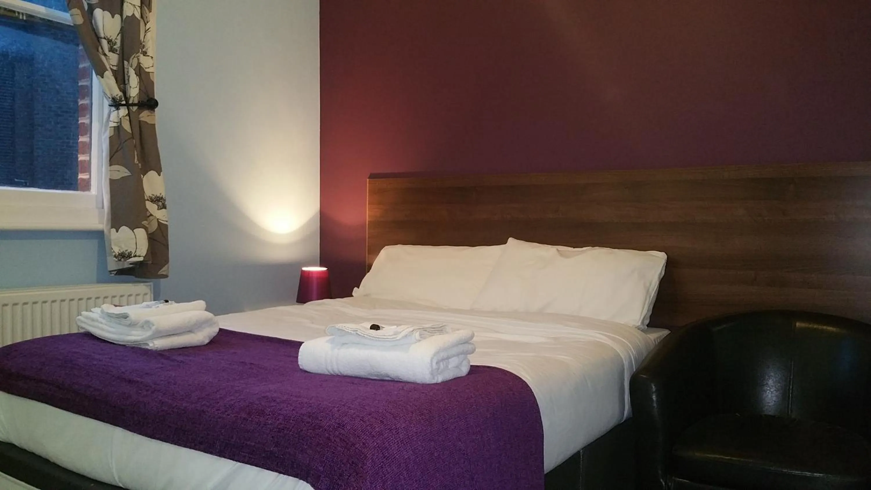 Bedroom, Bed in Ali Inn Oxford