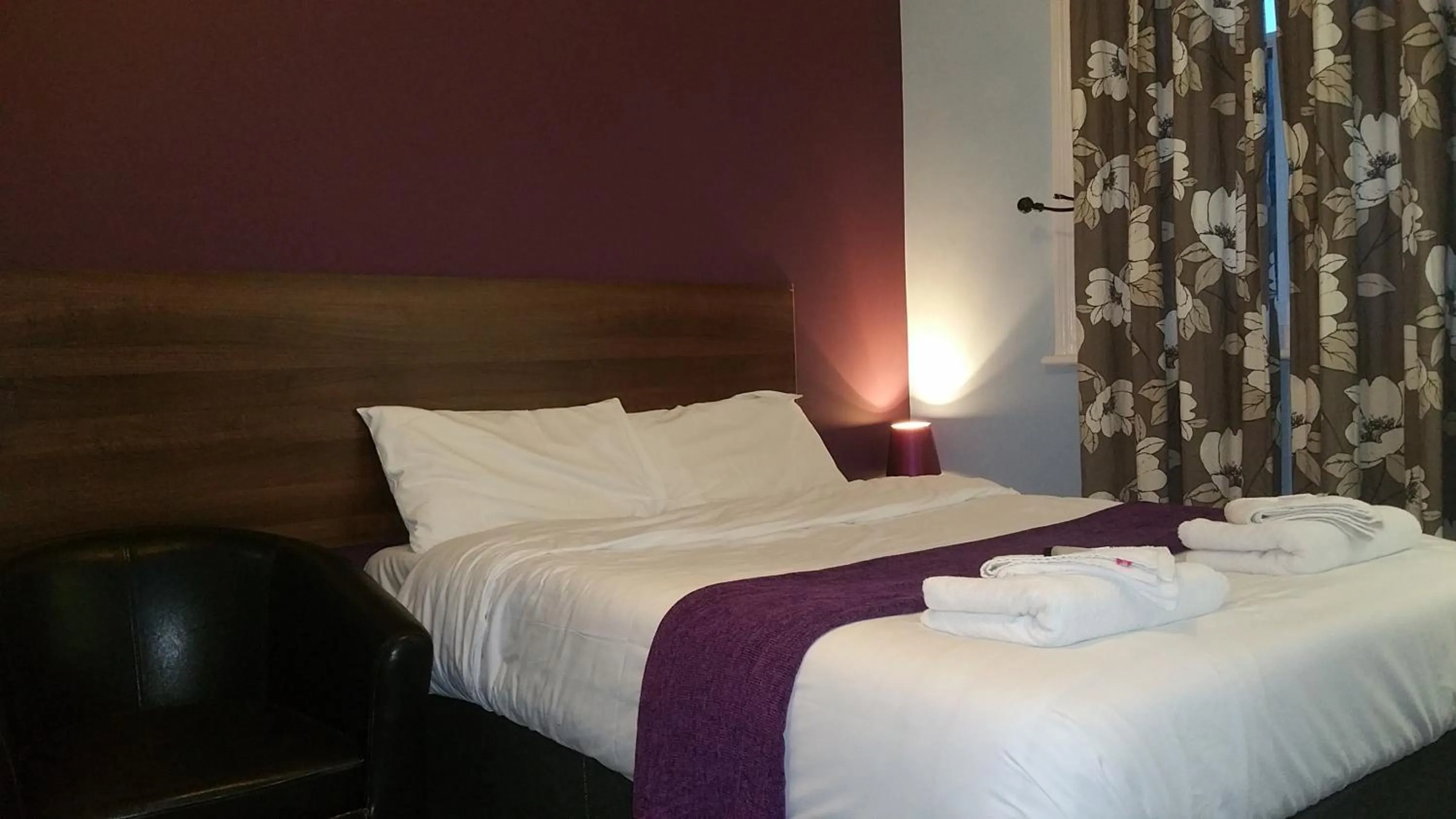 Bedroom, Bed in Ali Inn Oxford