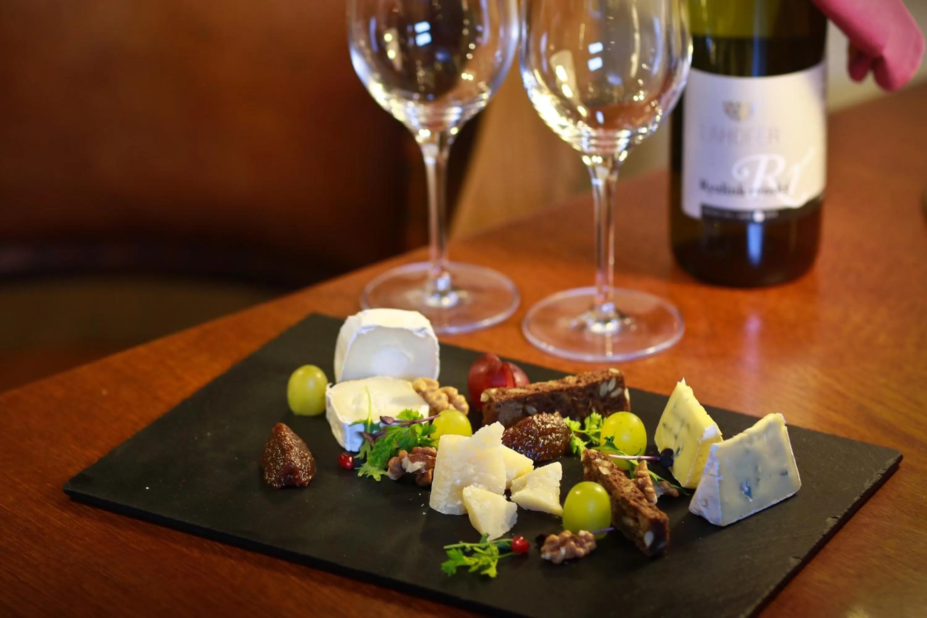 Photo of the whole room in Hotel Questenberg