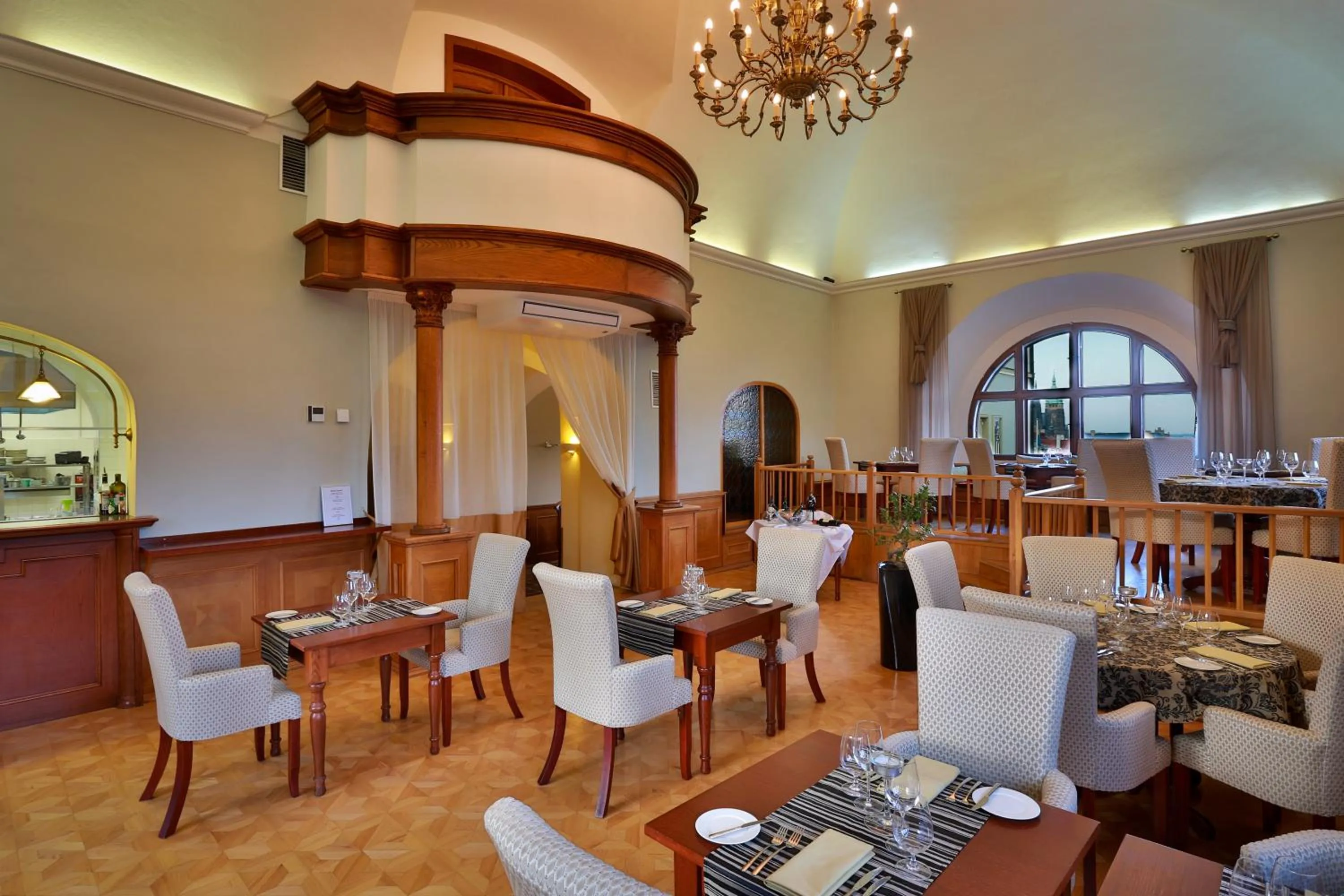Restaurant/places to eat in Hotel Questenberg