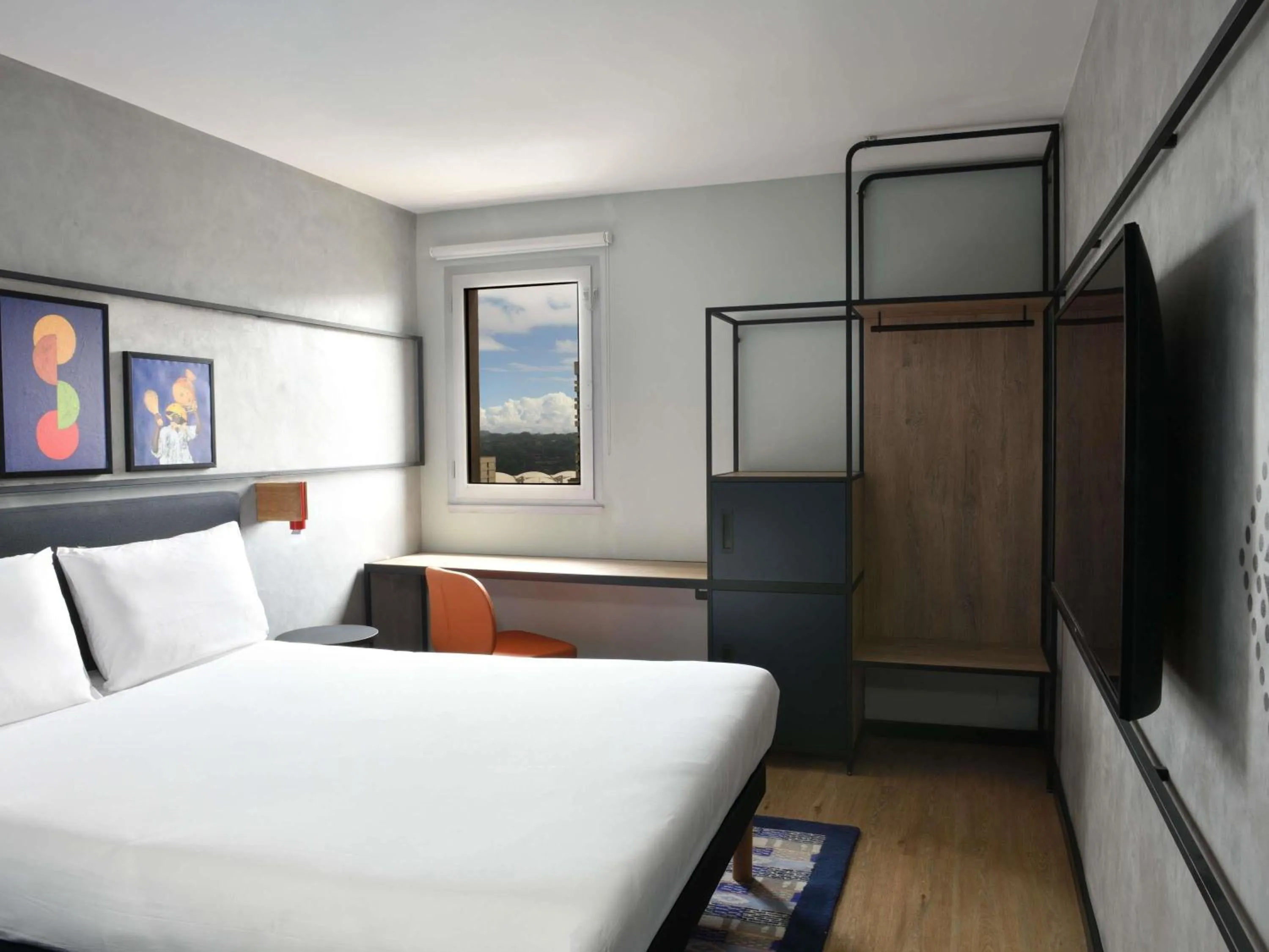 Bedroom, Bed in Ibis Styles Abidjan Plateau