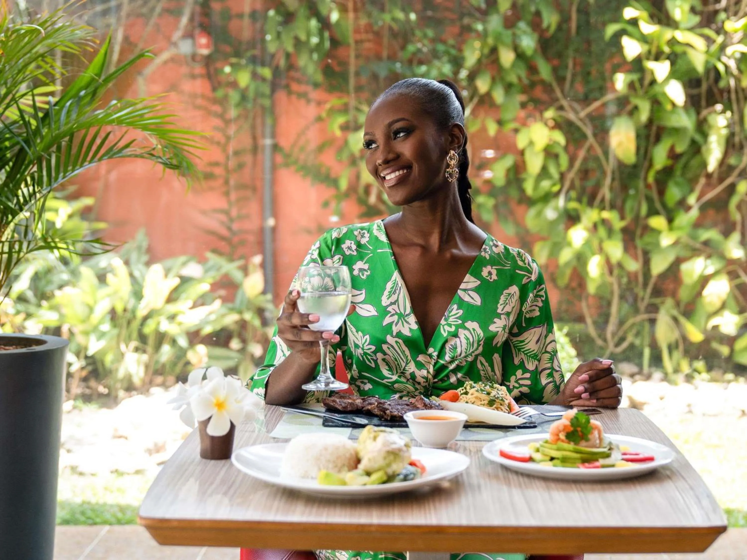 Restaurant/places to eat in Ibis Styles Abidjan Marcory