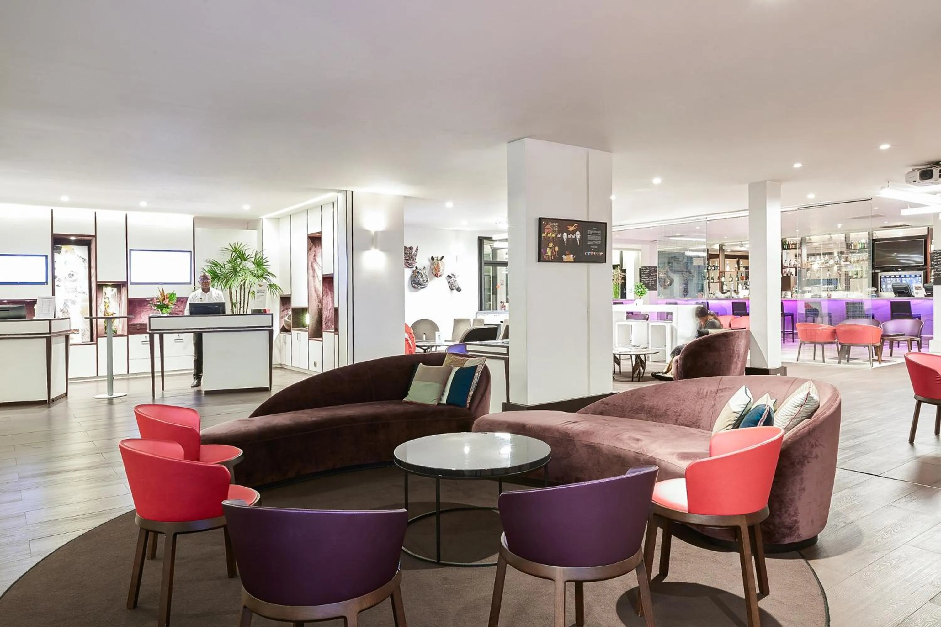 Lobby or reception in Novotel Abidjan Plateau