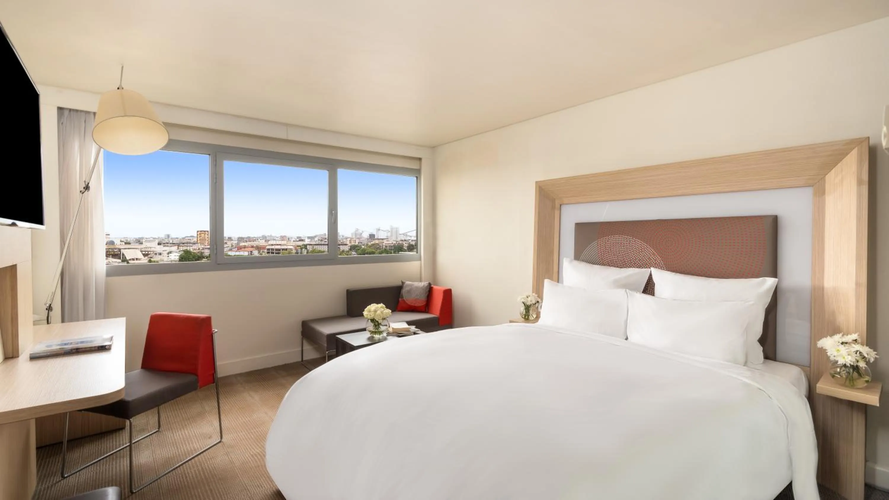 Bedroom, Bed in Novotel Abidjan Plateau