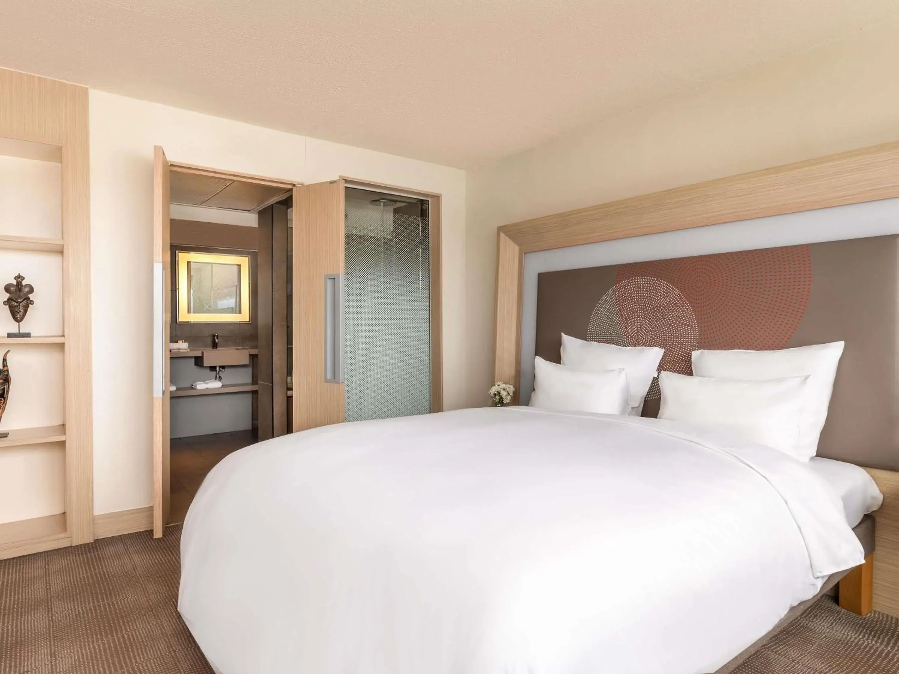 Standard Double Room in Novotel Abidjan Plateau Standard Double Room in Novotel Abidjan Plateau