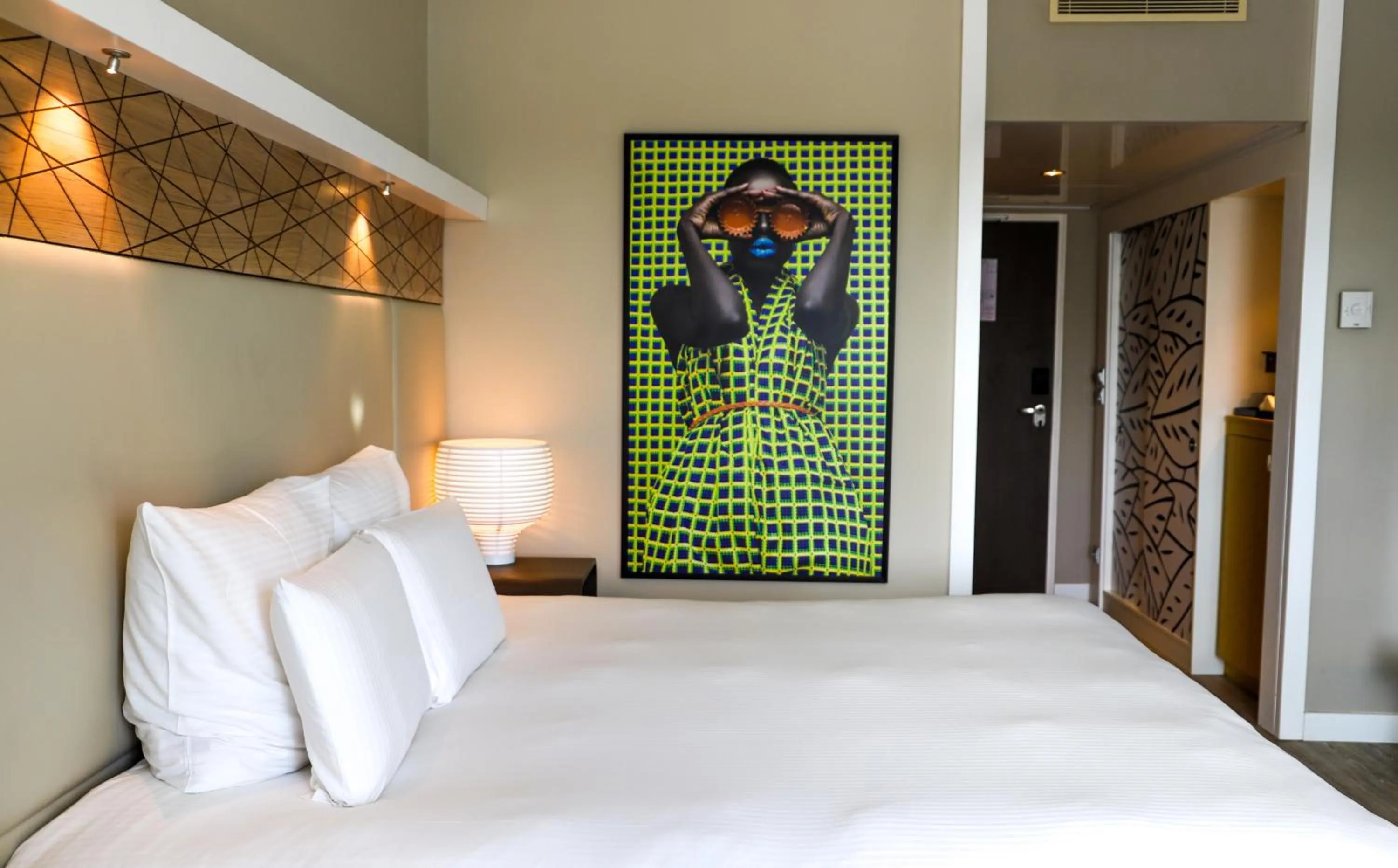 Bed in Pullman Abidjan