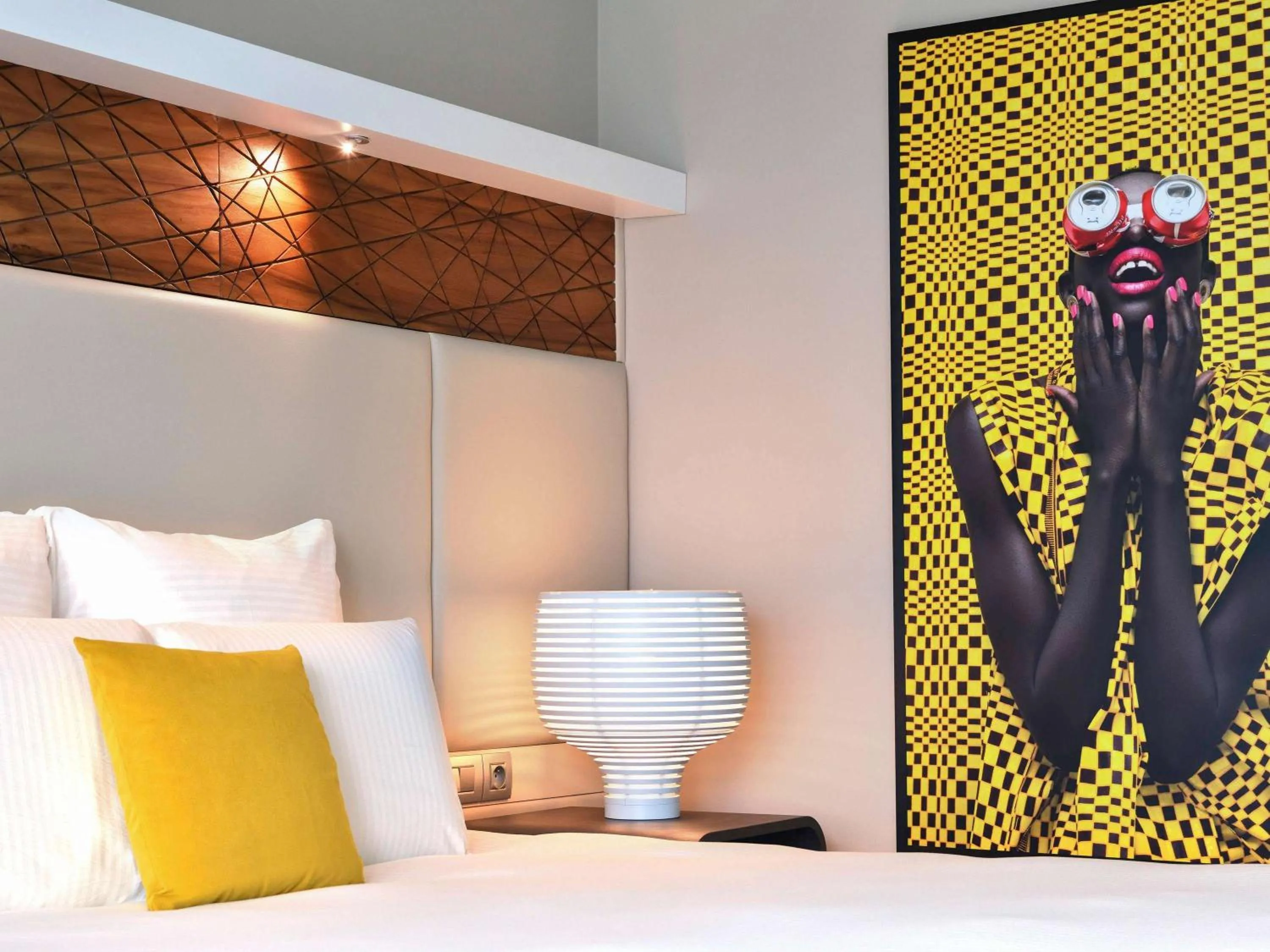 Bedroom, Bed in Pullman Abidjan