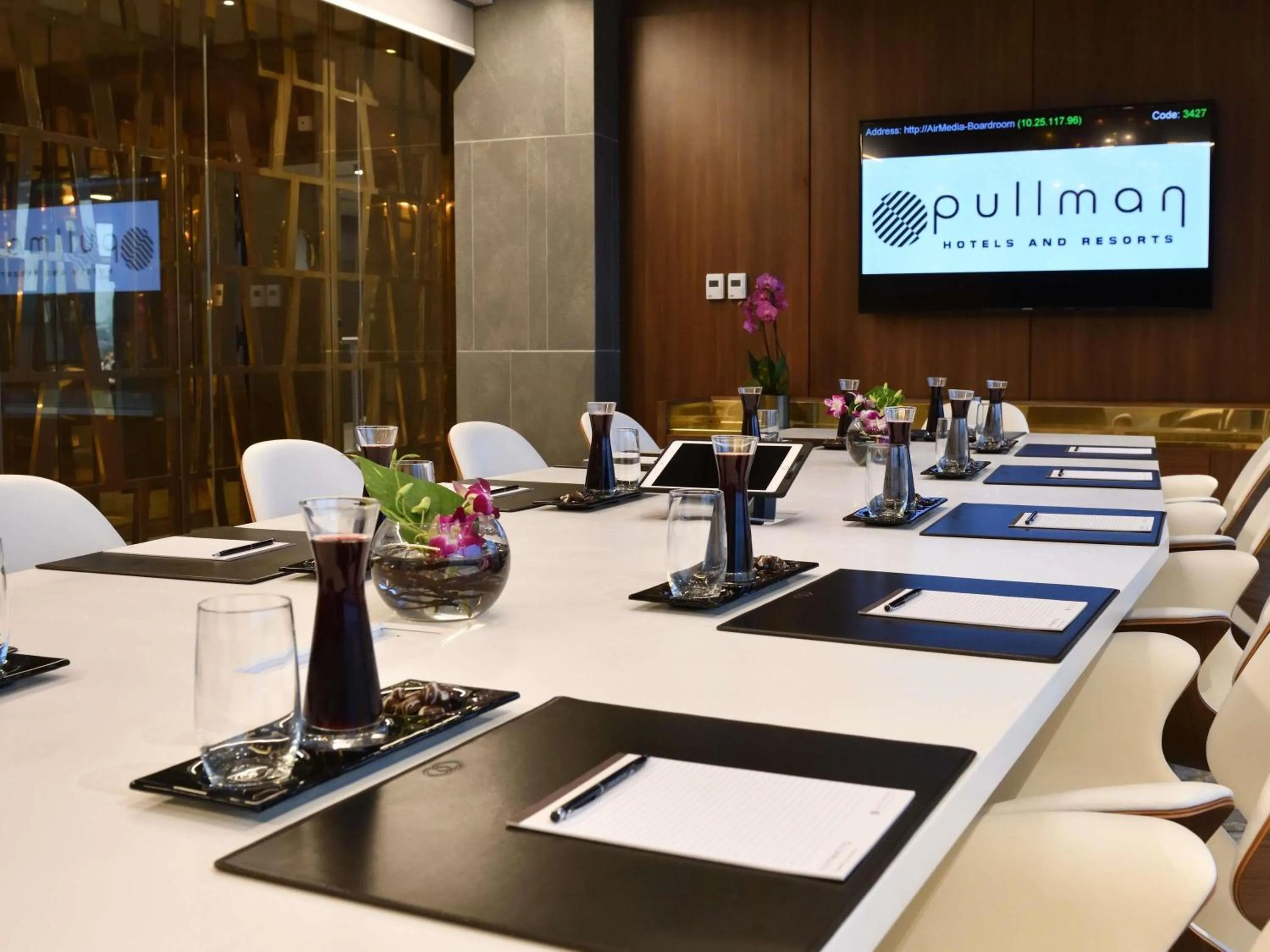 Meeting/conference room in Pullman Abidjan