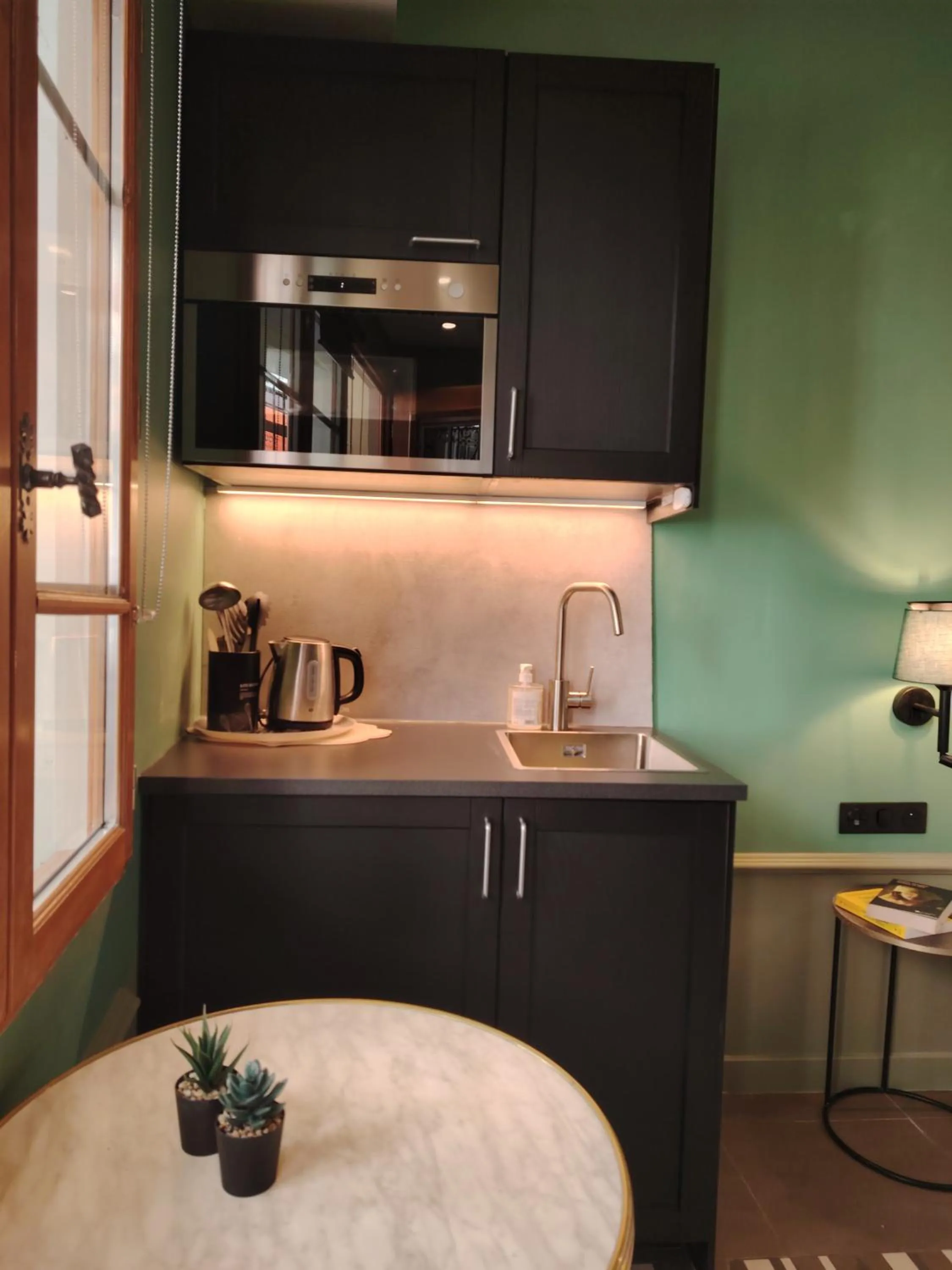 Le Village Montmartre