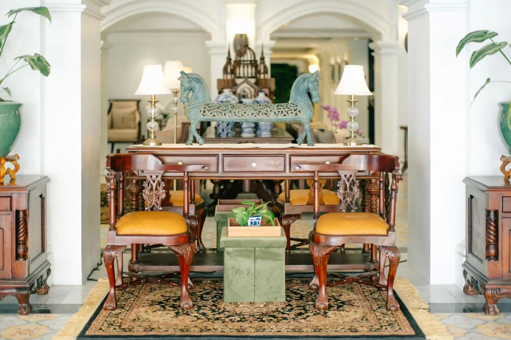 Seating area in MAHALAYA The Legacy Hotel