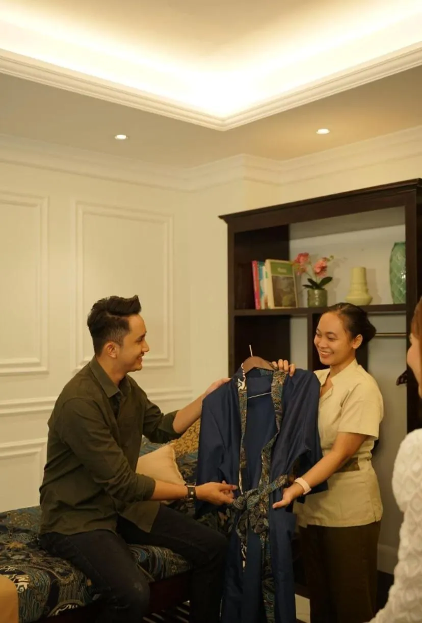 Massage in MAHALAYA The Legacy Hotel