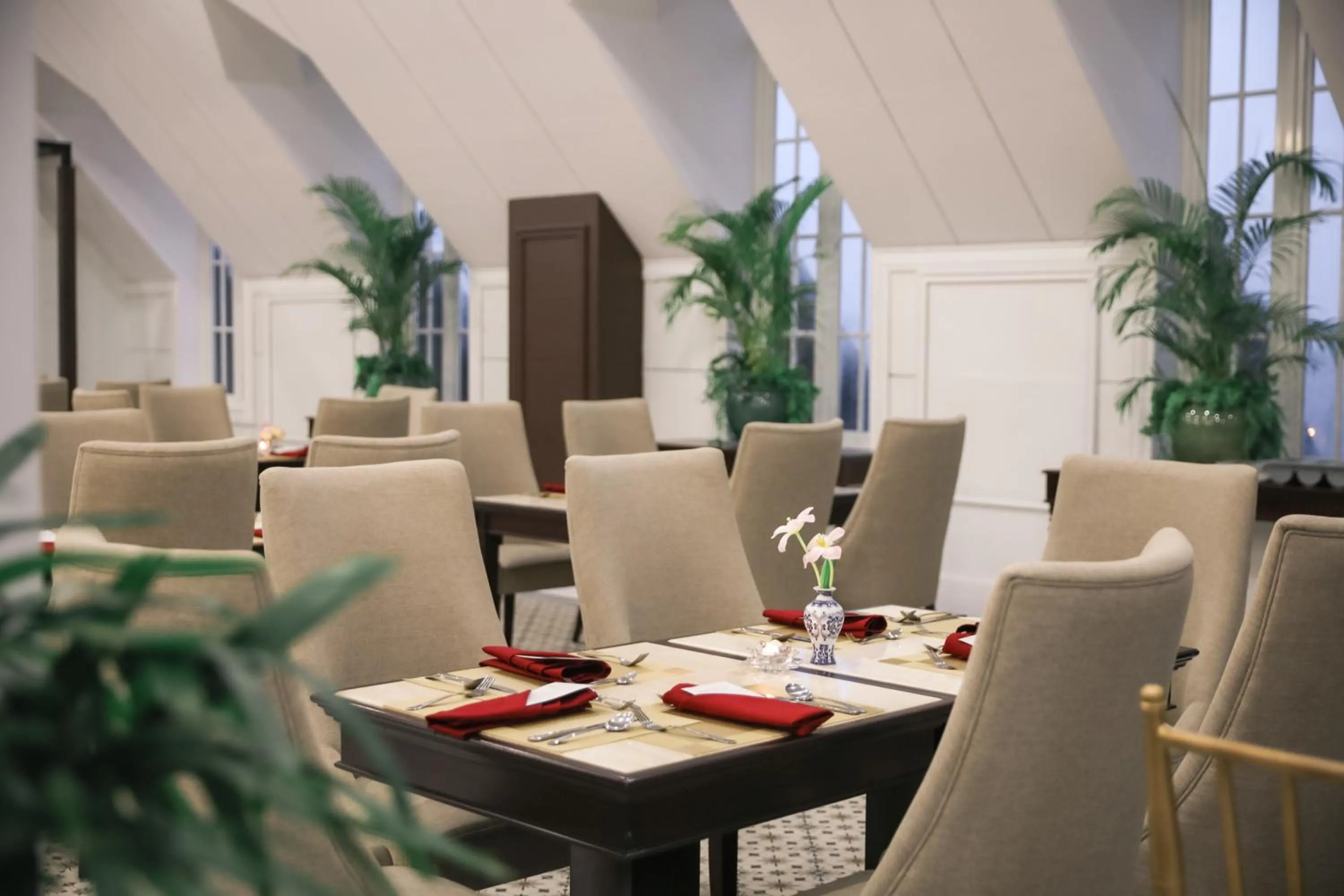 Restaurant/places to eat in MAHALAYA The Legacy Hotel