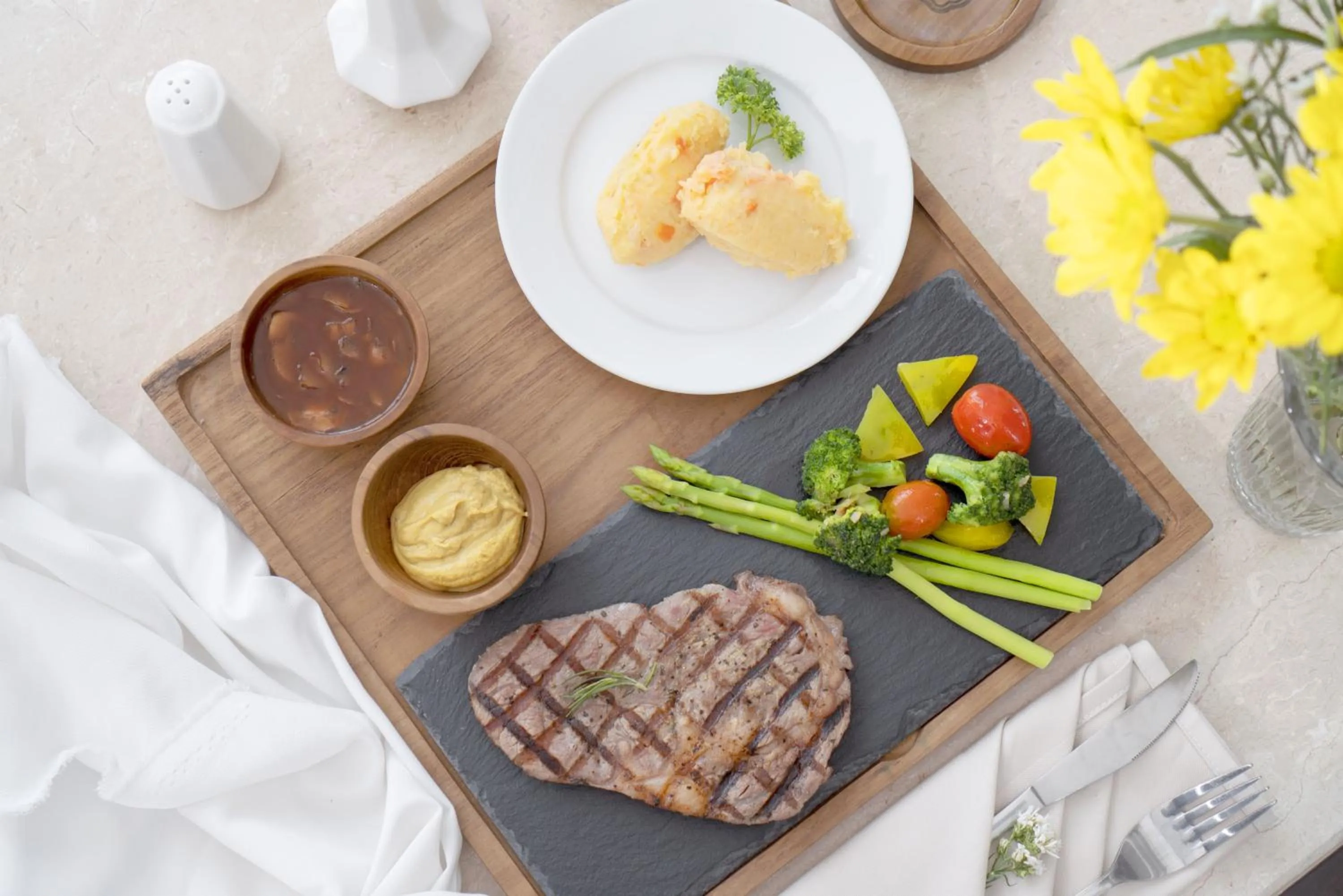 Food in MAHALAYA The Legacy Hotel