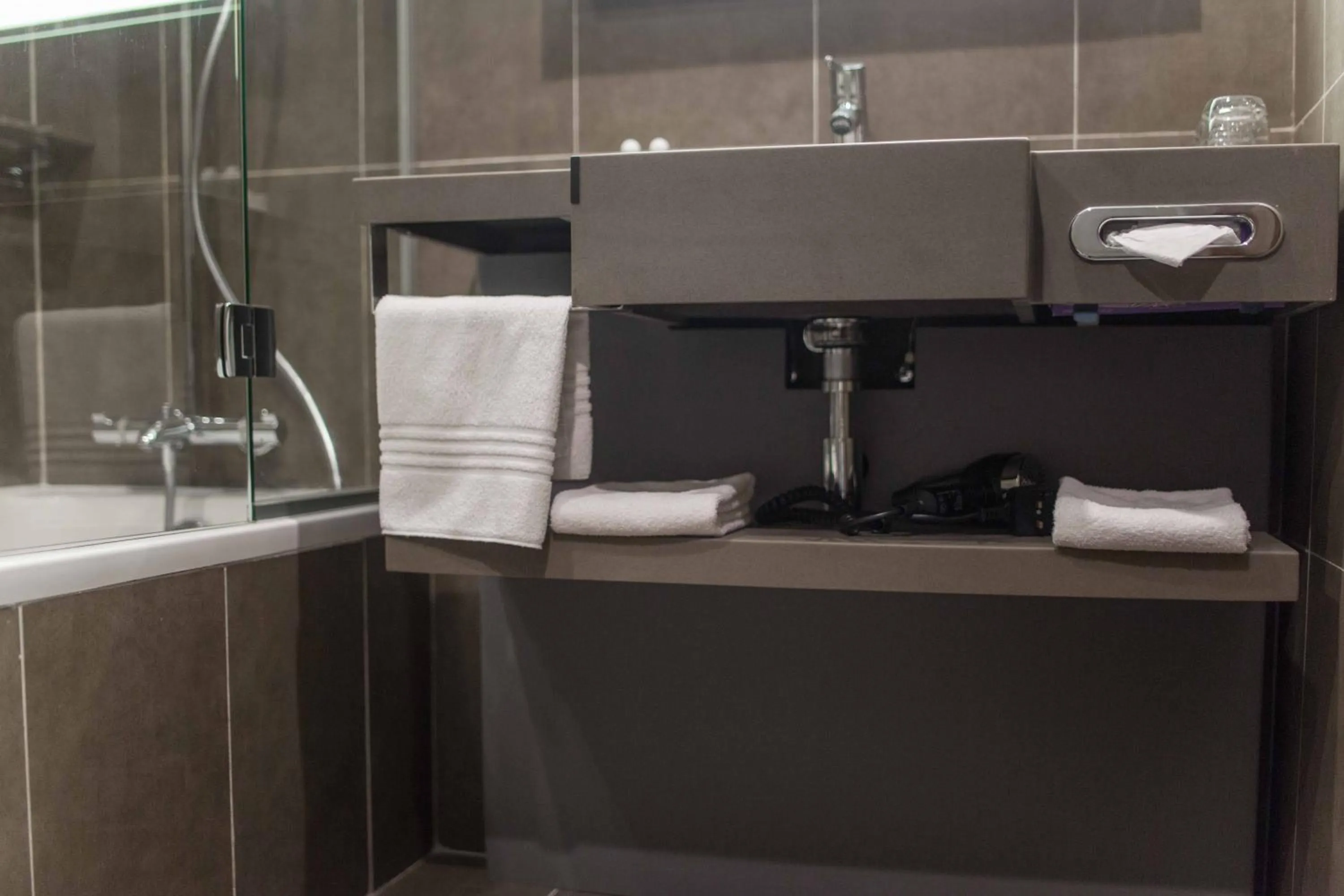 Bathroom in Novotel Port Harcourt