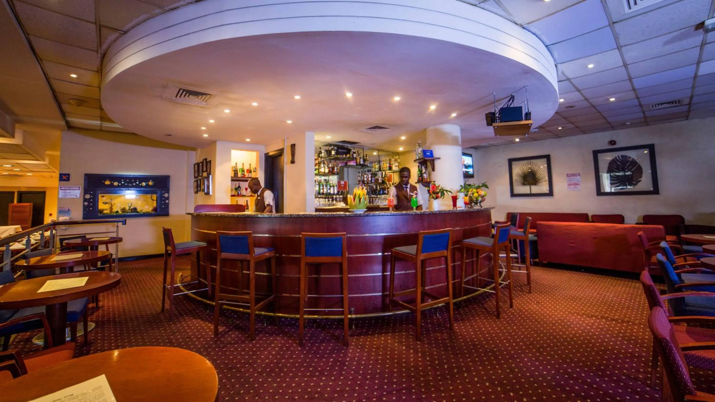 Restaurant/places to eat in Novotel Port Harcourt