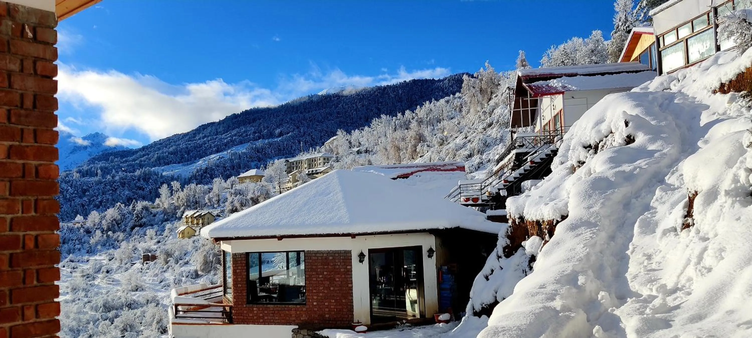 Restaurant/places to eat in Casa Himalaya, Auli