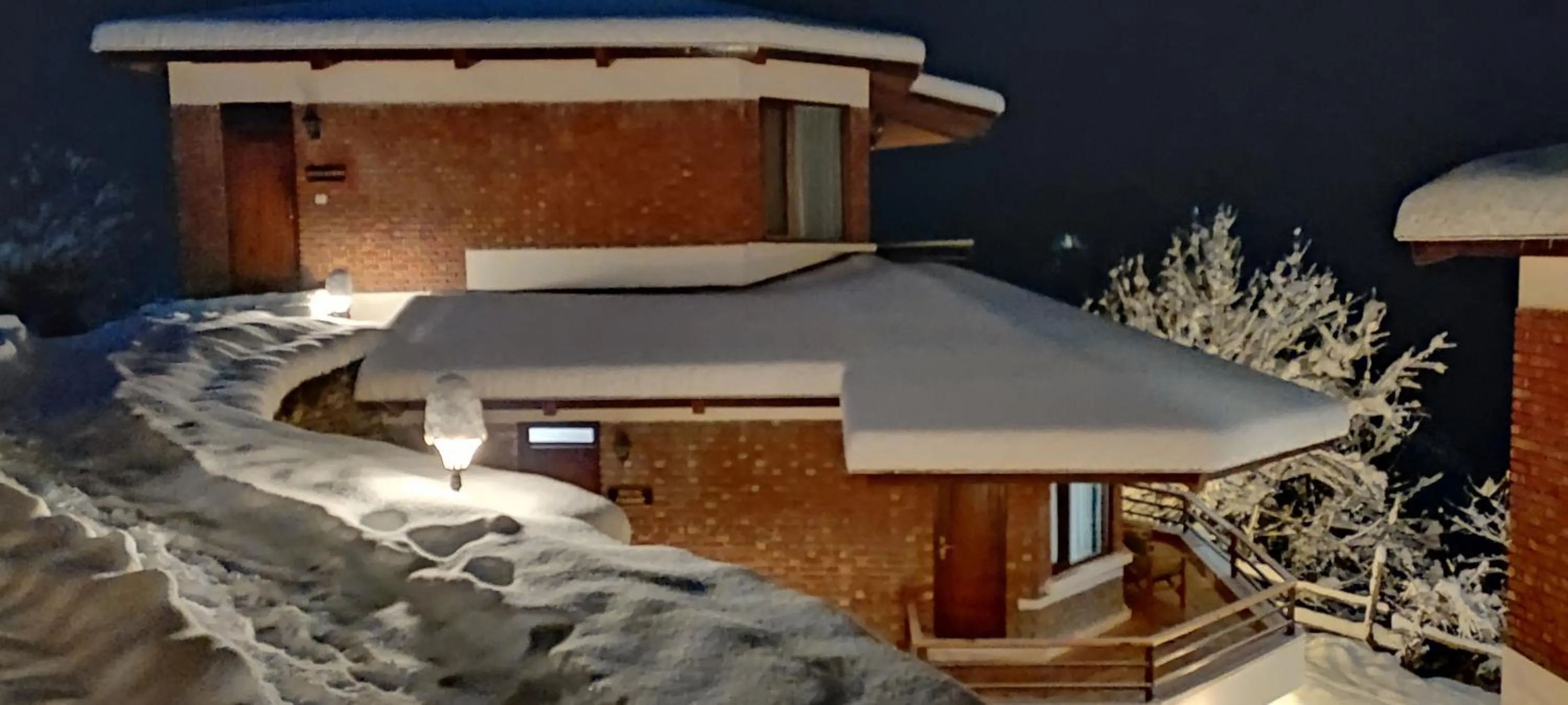 Property building in Casa Himalaya, Auli