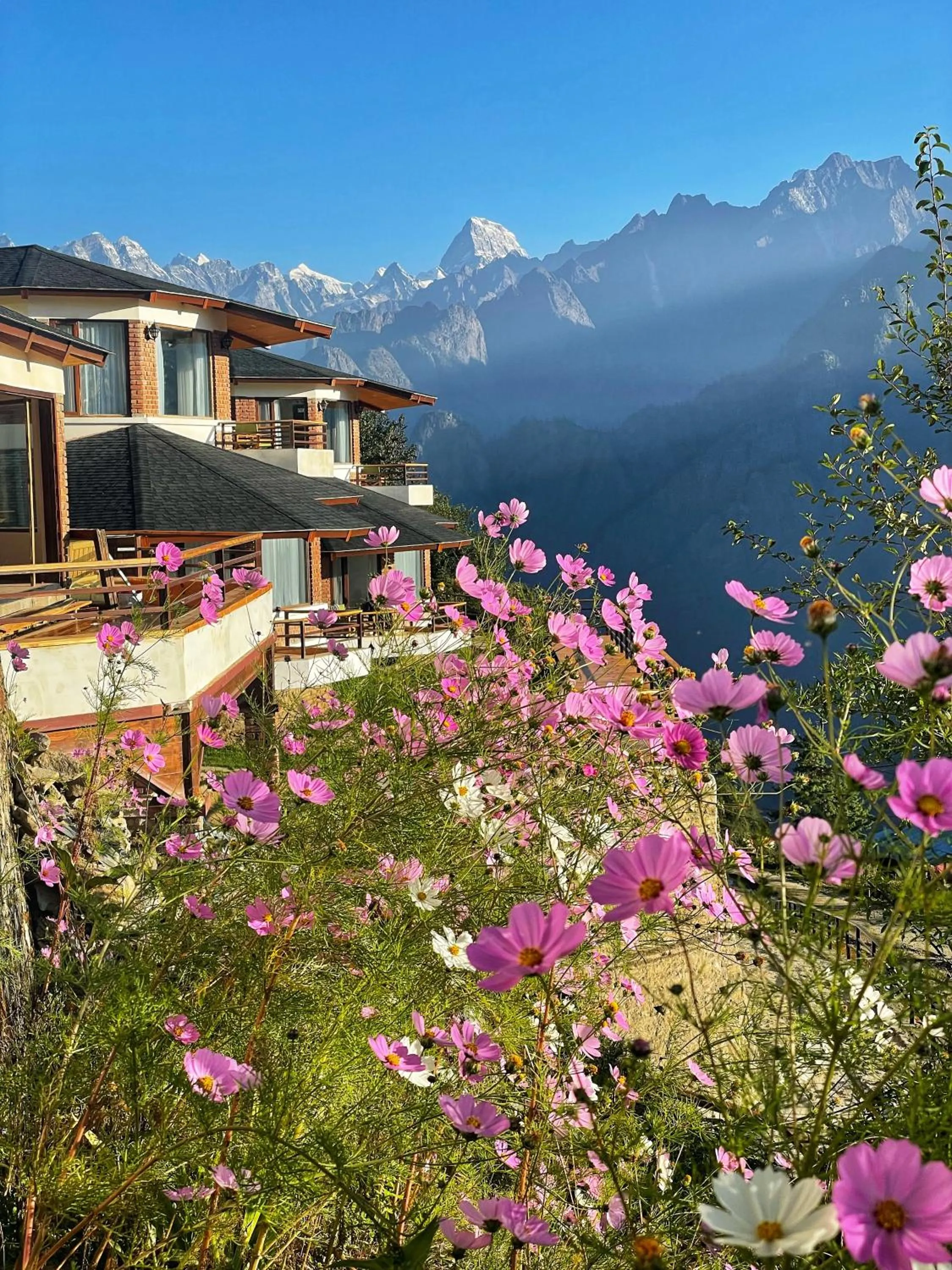 Property building in Casa Himalaya, Auli