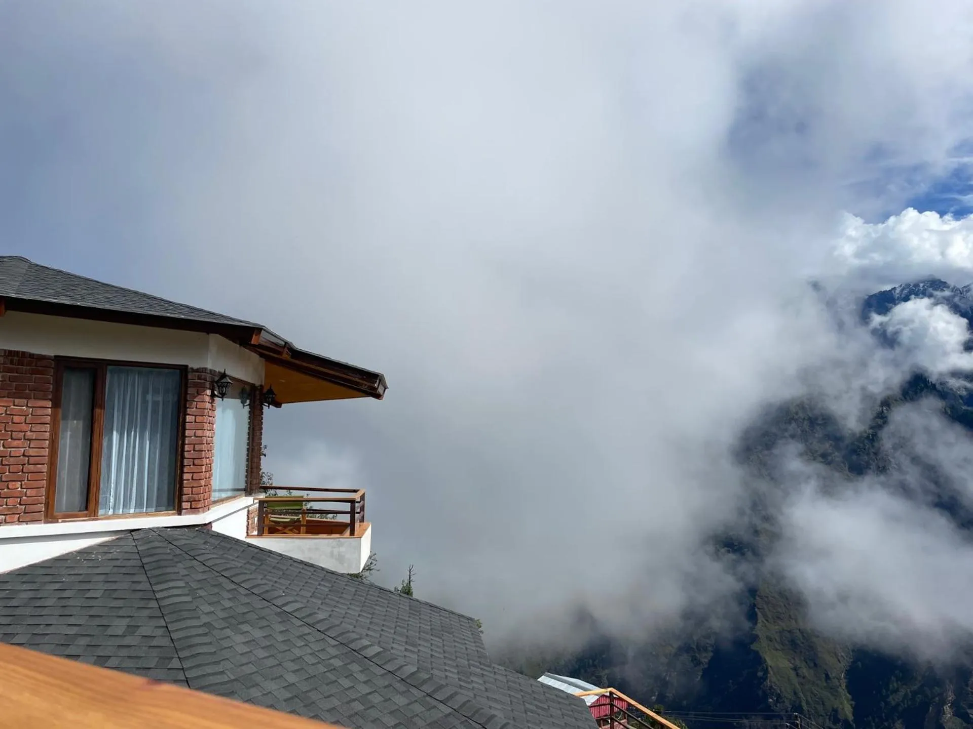 Property building in Casa Himalaya, Auli