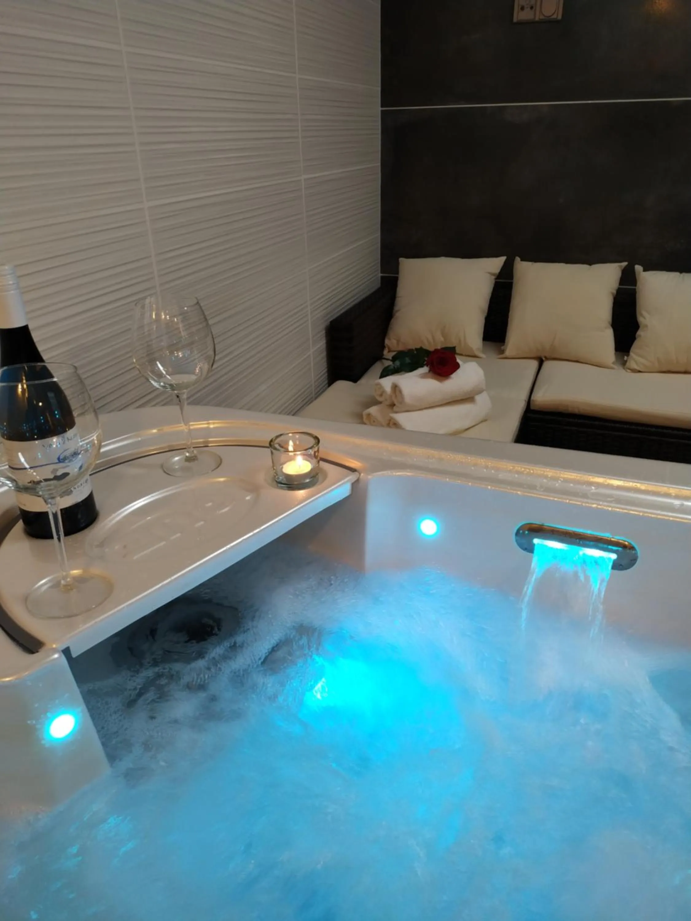 Hot Tub in Wellness Hotel Anna Nejdek