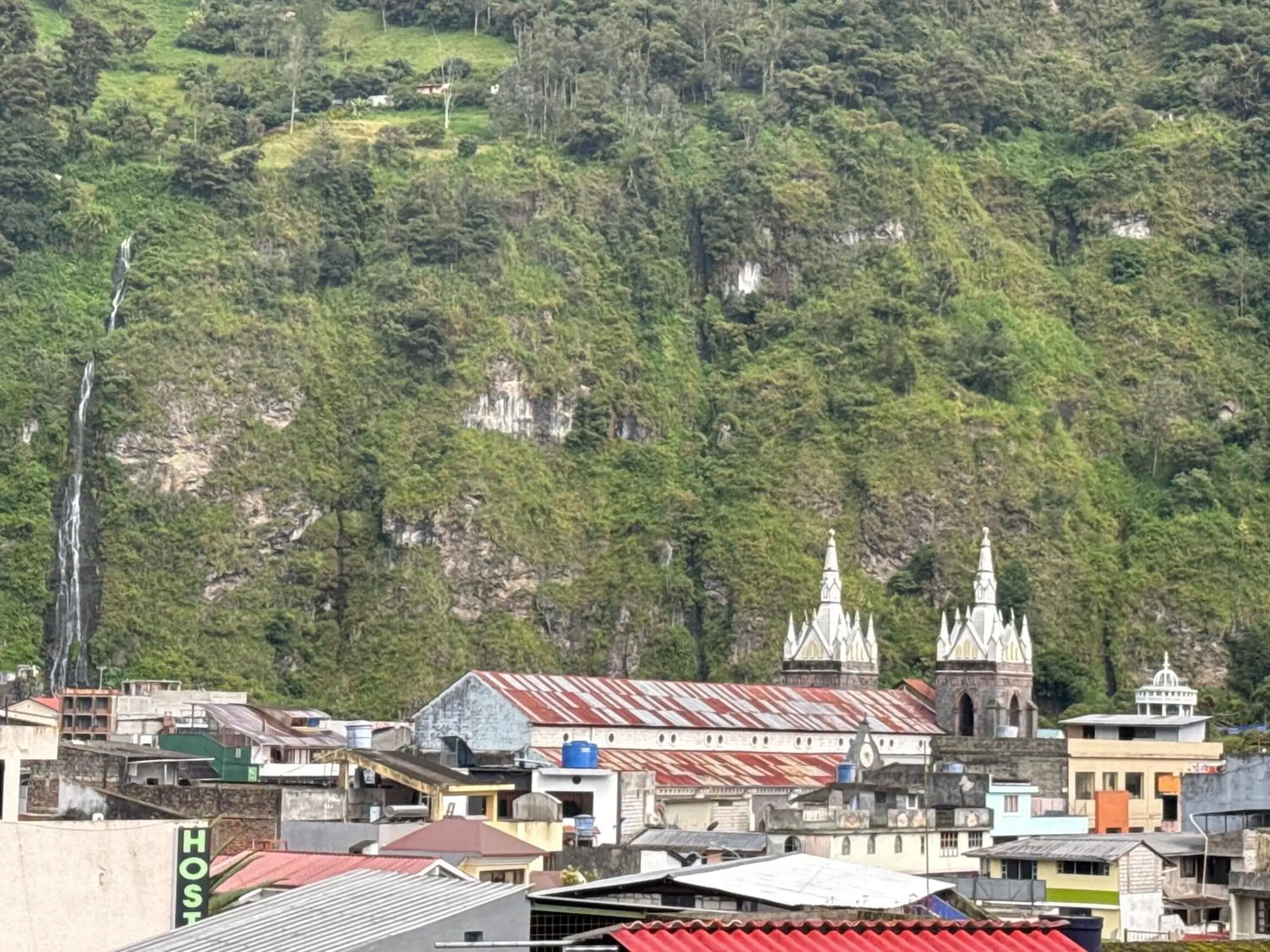 Quadruple Room with Mountain View in Hotel Donde Ivan Quadruple Room with Mountain View in Hotel Donde Ivan