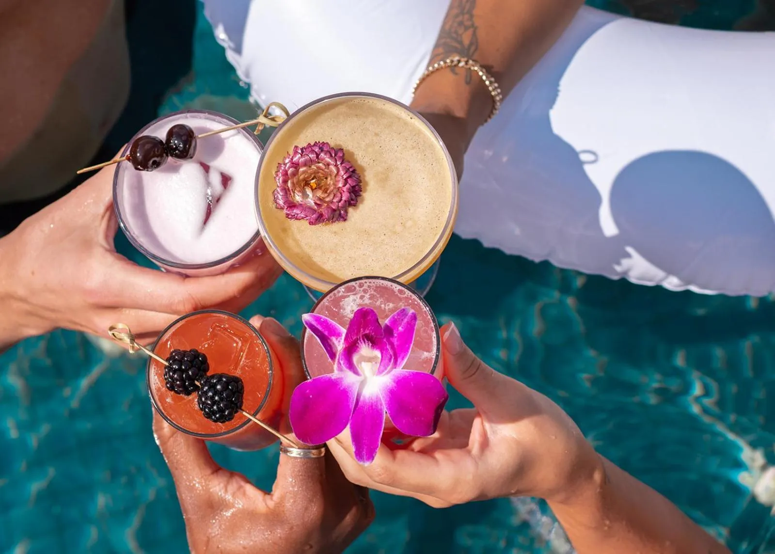 Swimming pool in The Fontaine