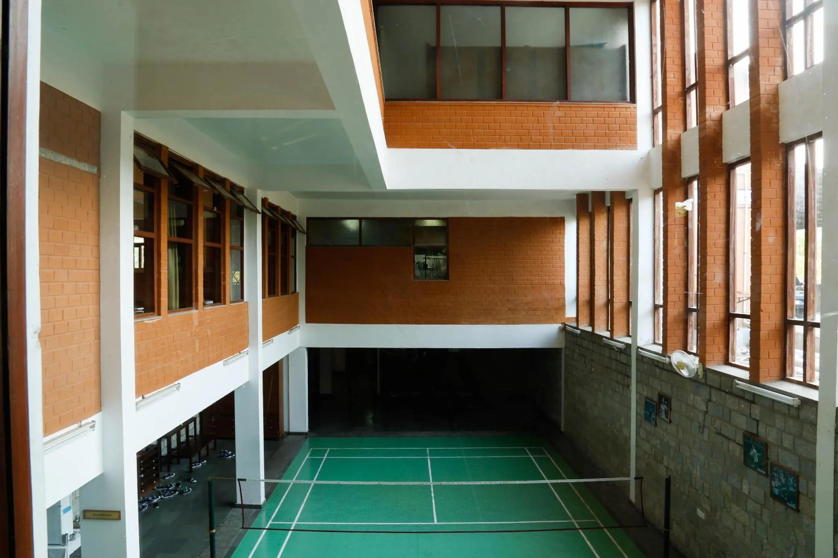 Tennis court in Olde Bangalore Resort and Wellness Center