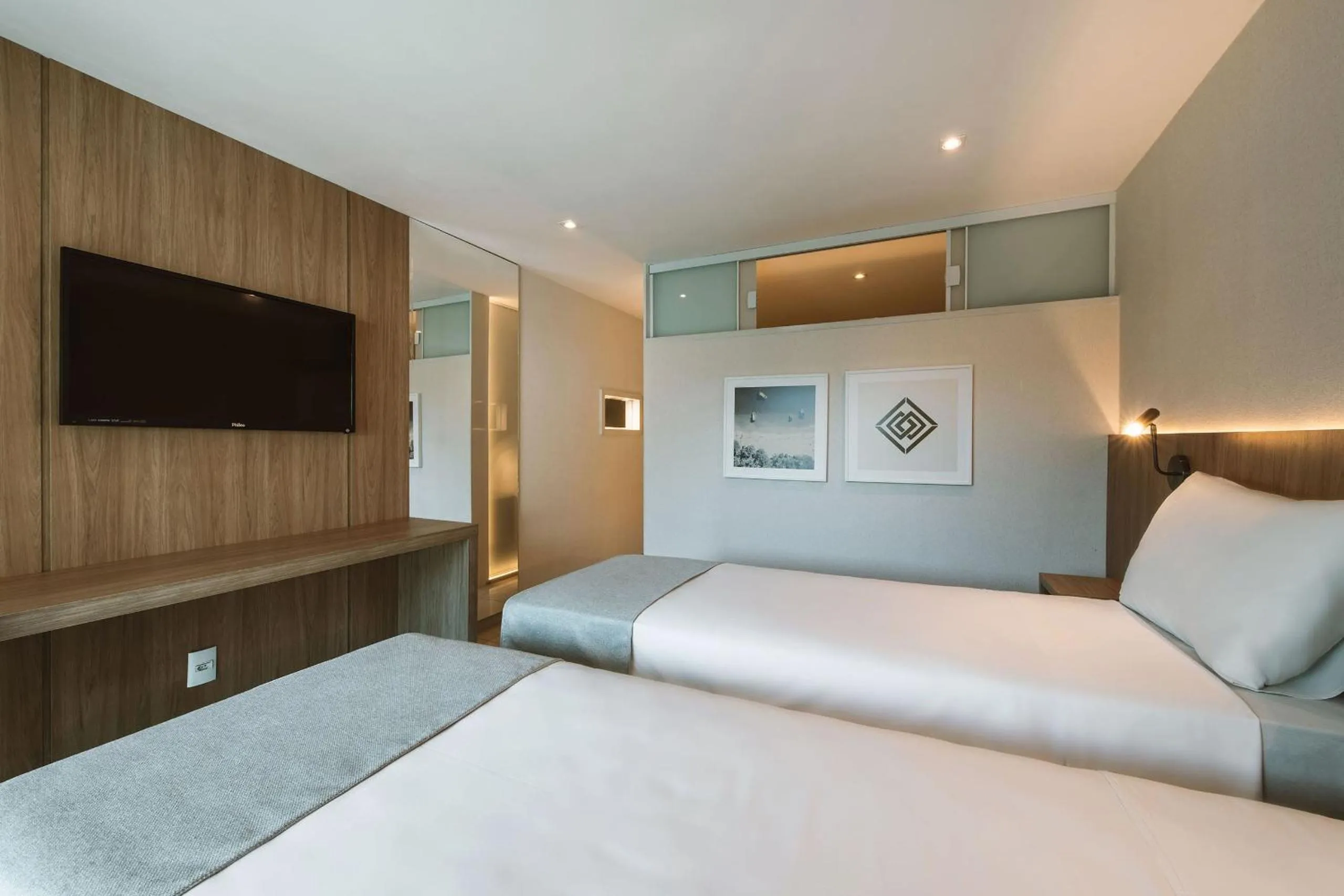 Bedroom, Bed in Angra Beach Hotel