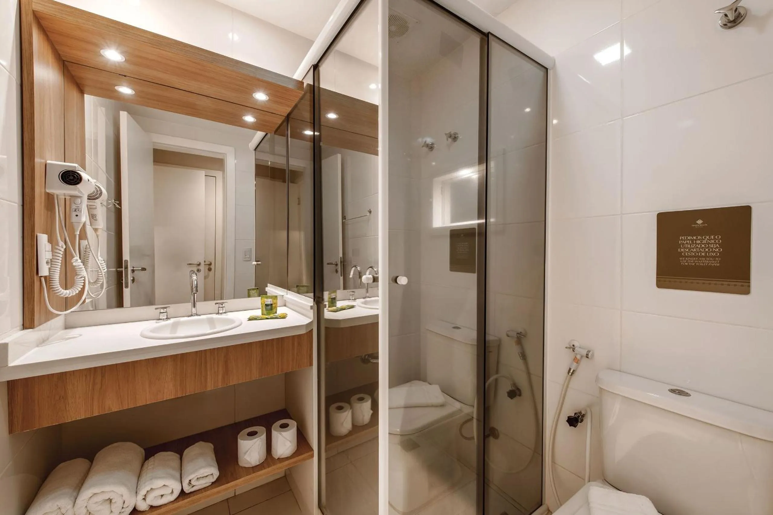 Bathroom in Angra Beach Hotel