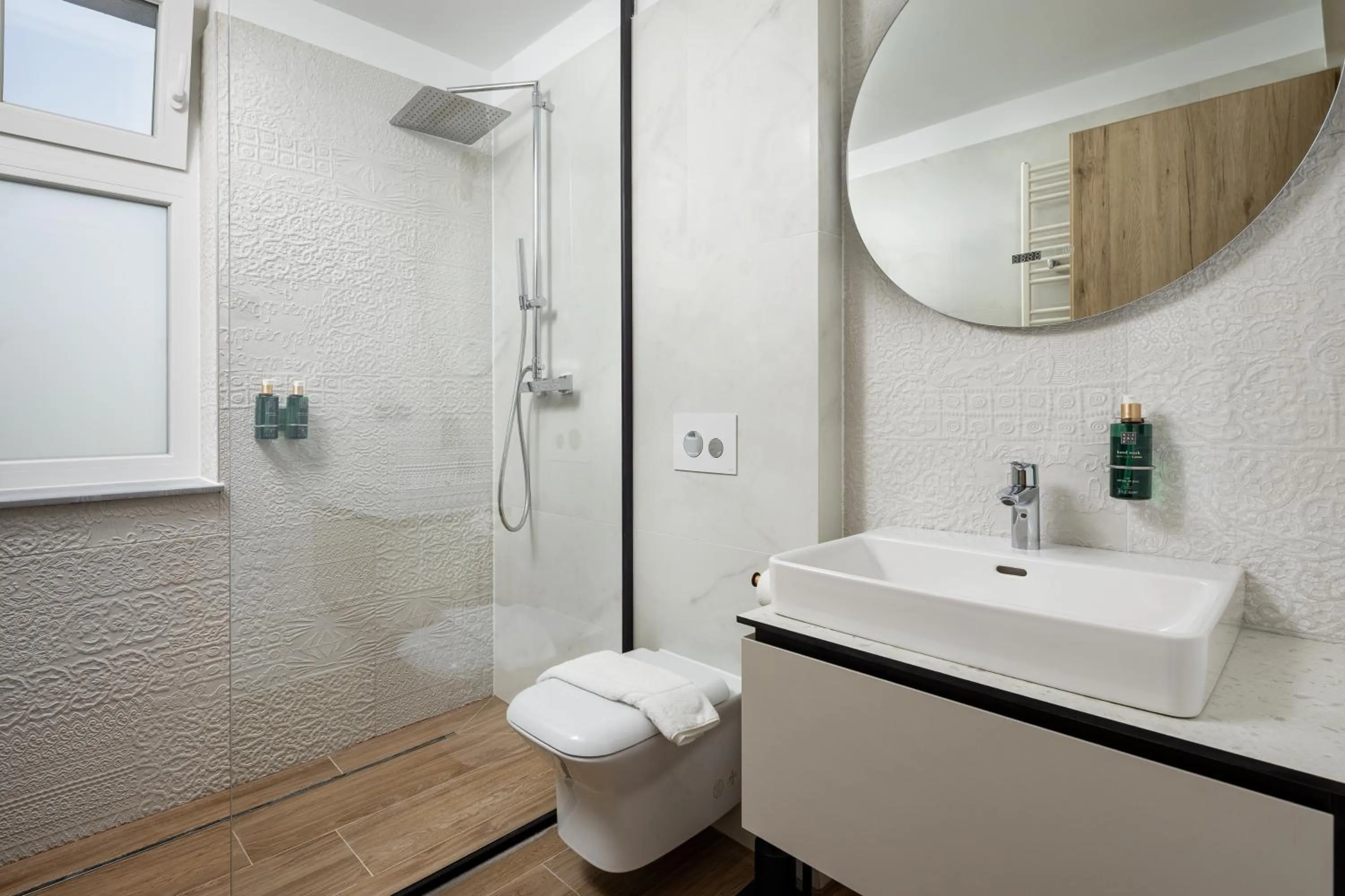 The Alley by Kanopian