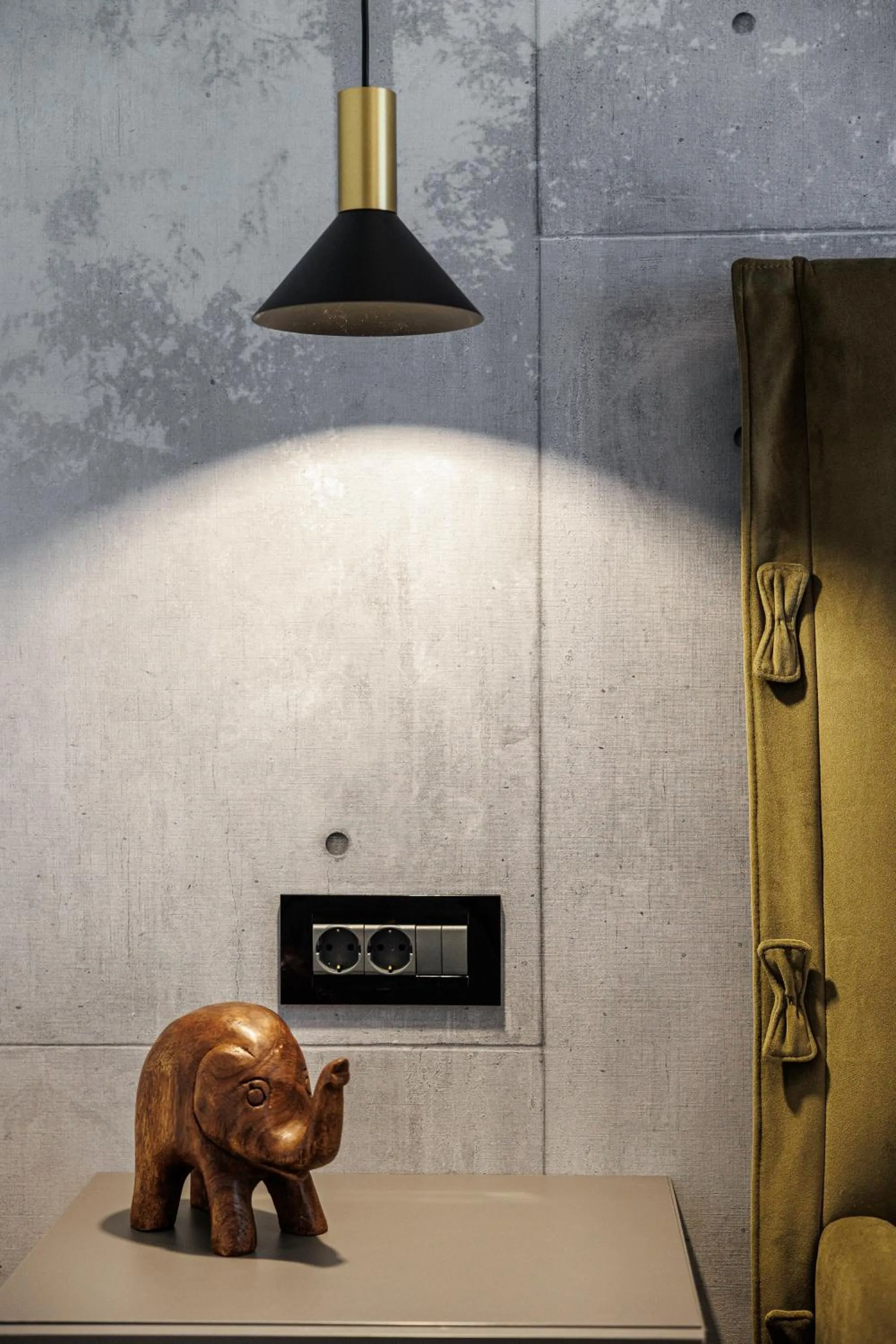 Decorative detail in The Alley by Kanopian