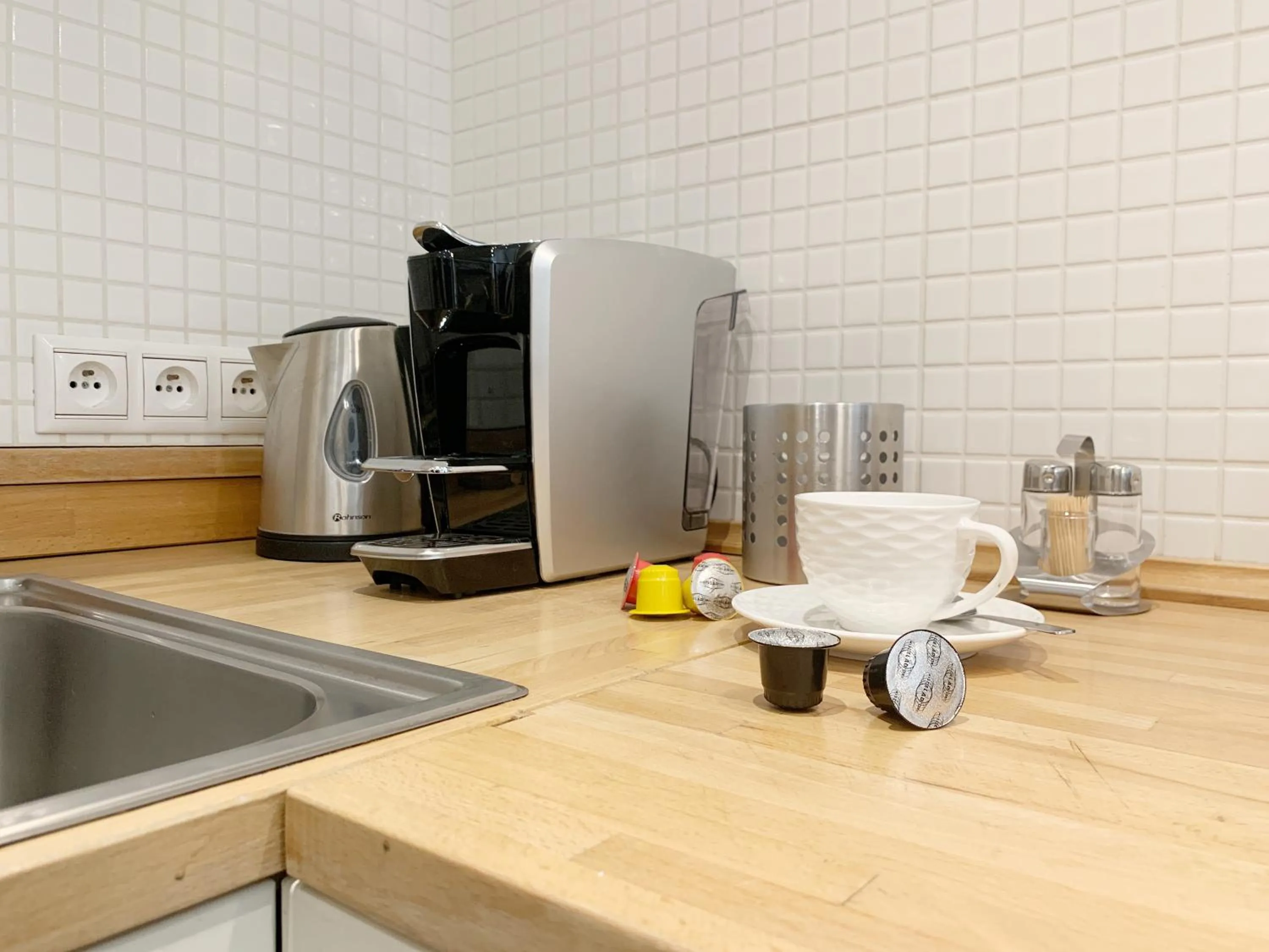 Coffee/tea facilities in Small Luxury Palace Residence