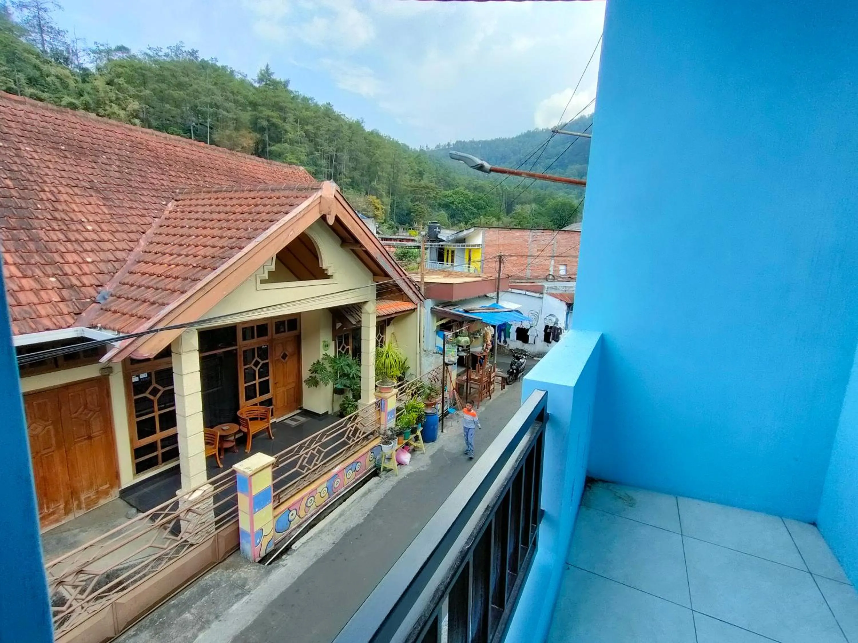 Balcony/Terrace in Blue Nineteen RedPartner