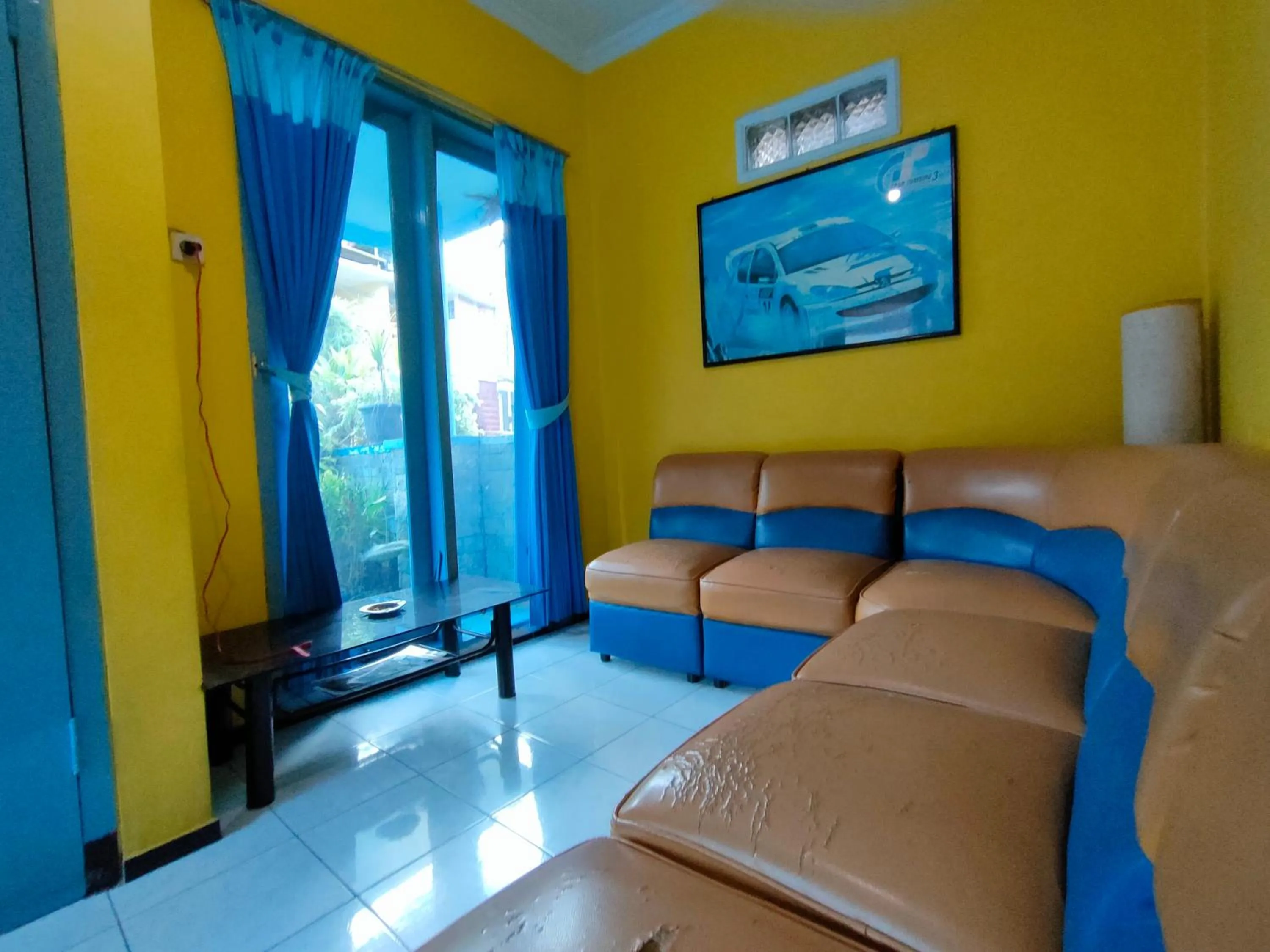 Seating area in Blue Nineteen RedPartner