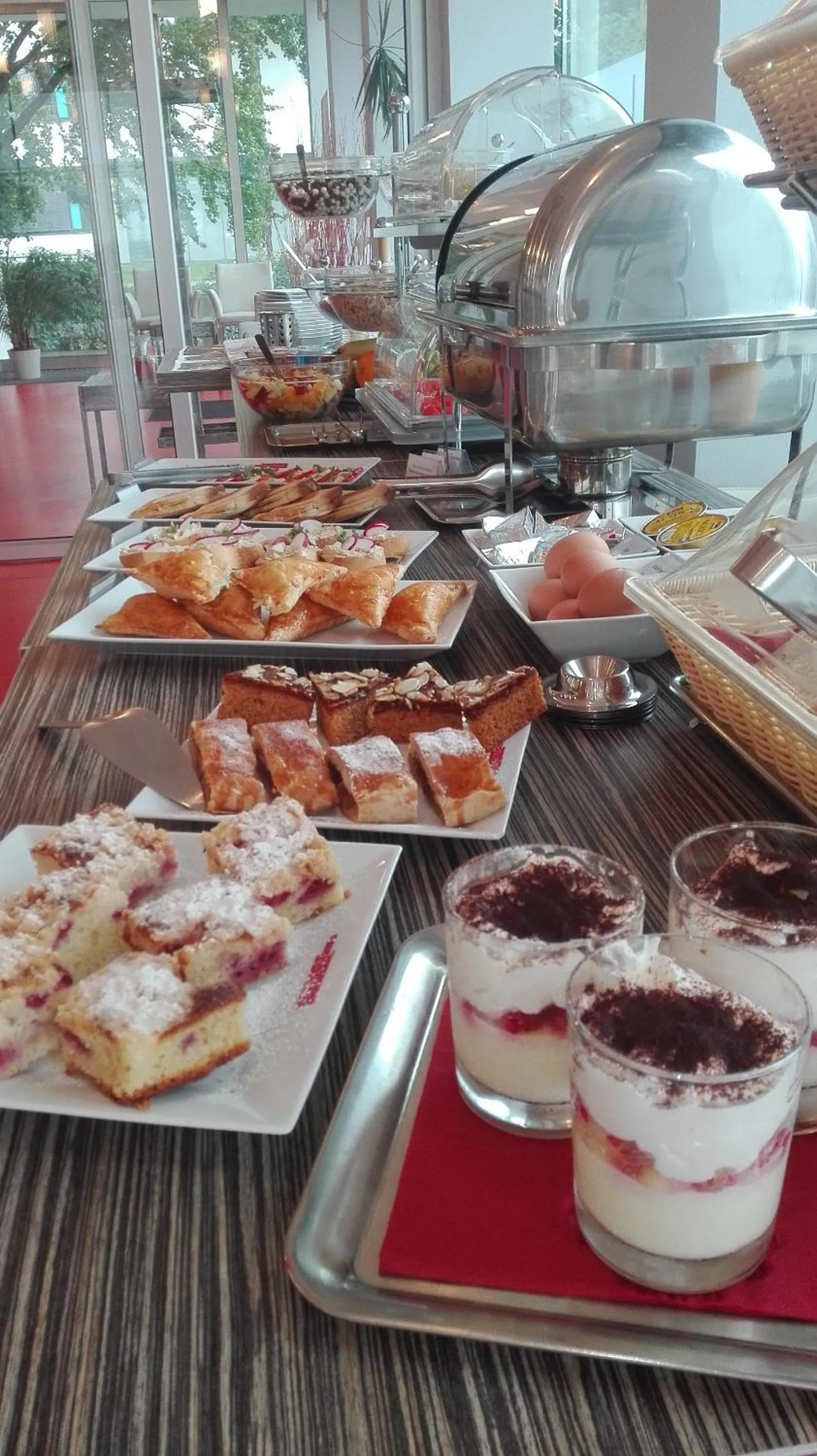 Buffet breakfast in Hotel Olympia