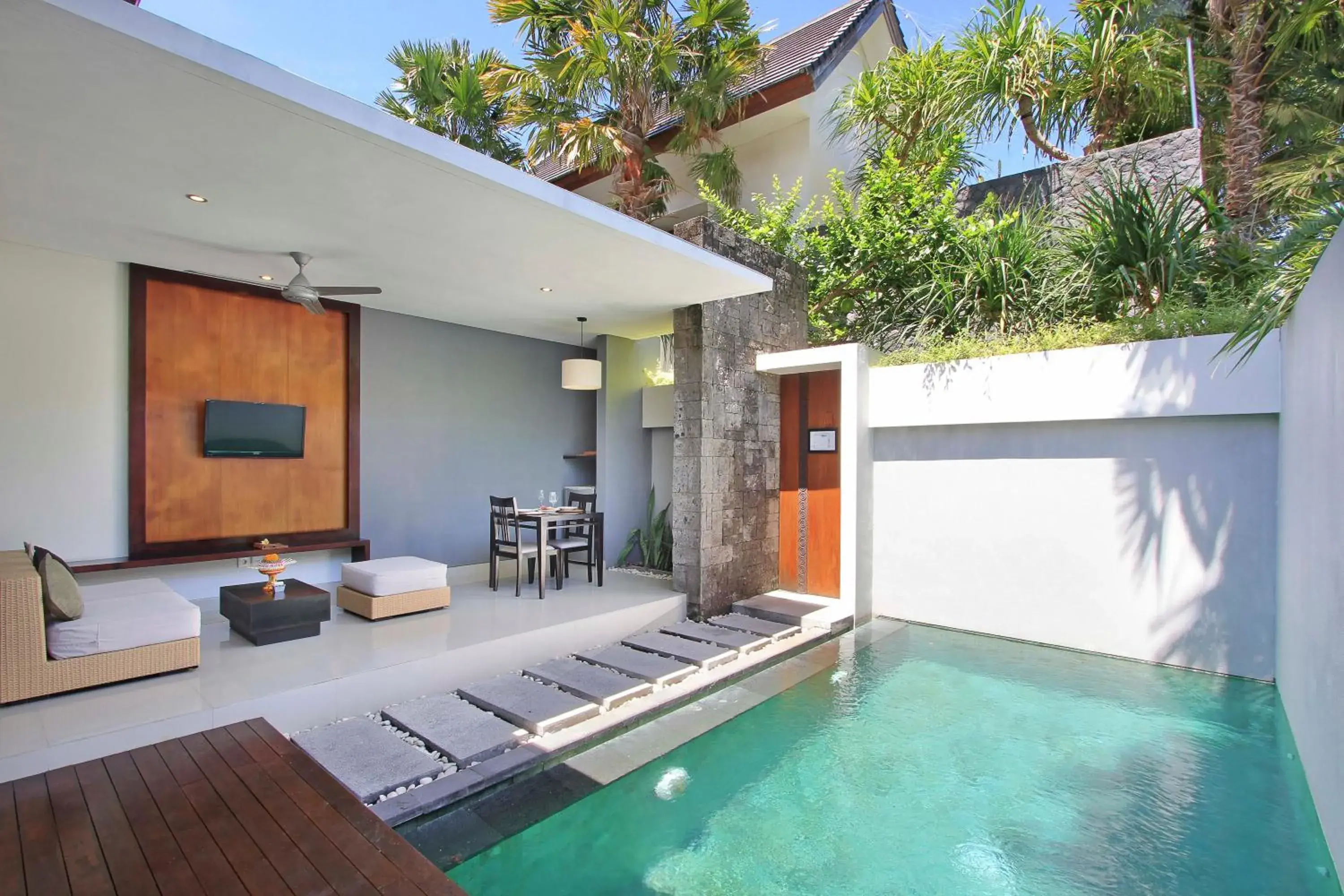Free Airport Pick Up at One-Bedroom Pool Villa in Samaja Villas Seminyak Free Airport Pick Up at One-Bedroom Pool Villa in Samaja Villas Seminyak