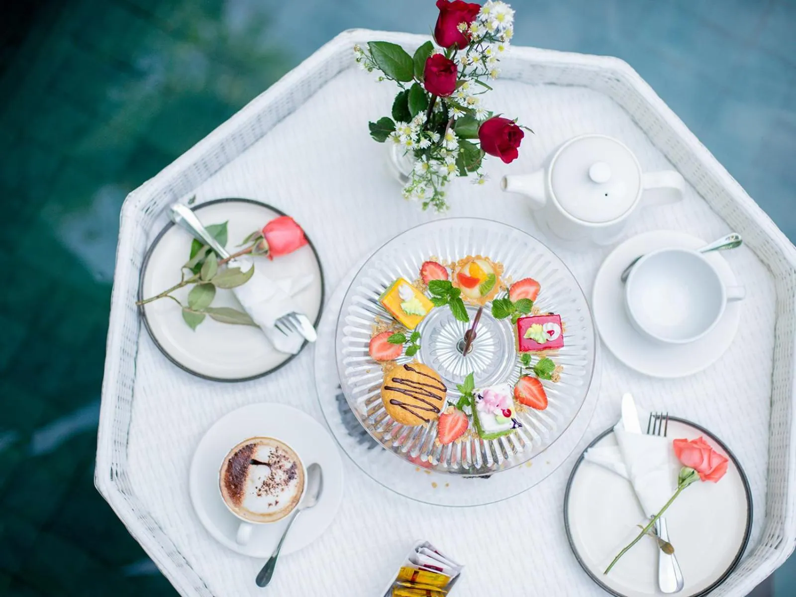 Food and drinks in Samaja Villas Seminyak