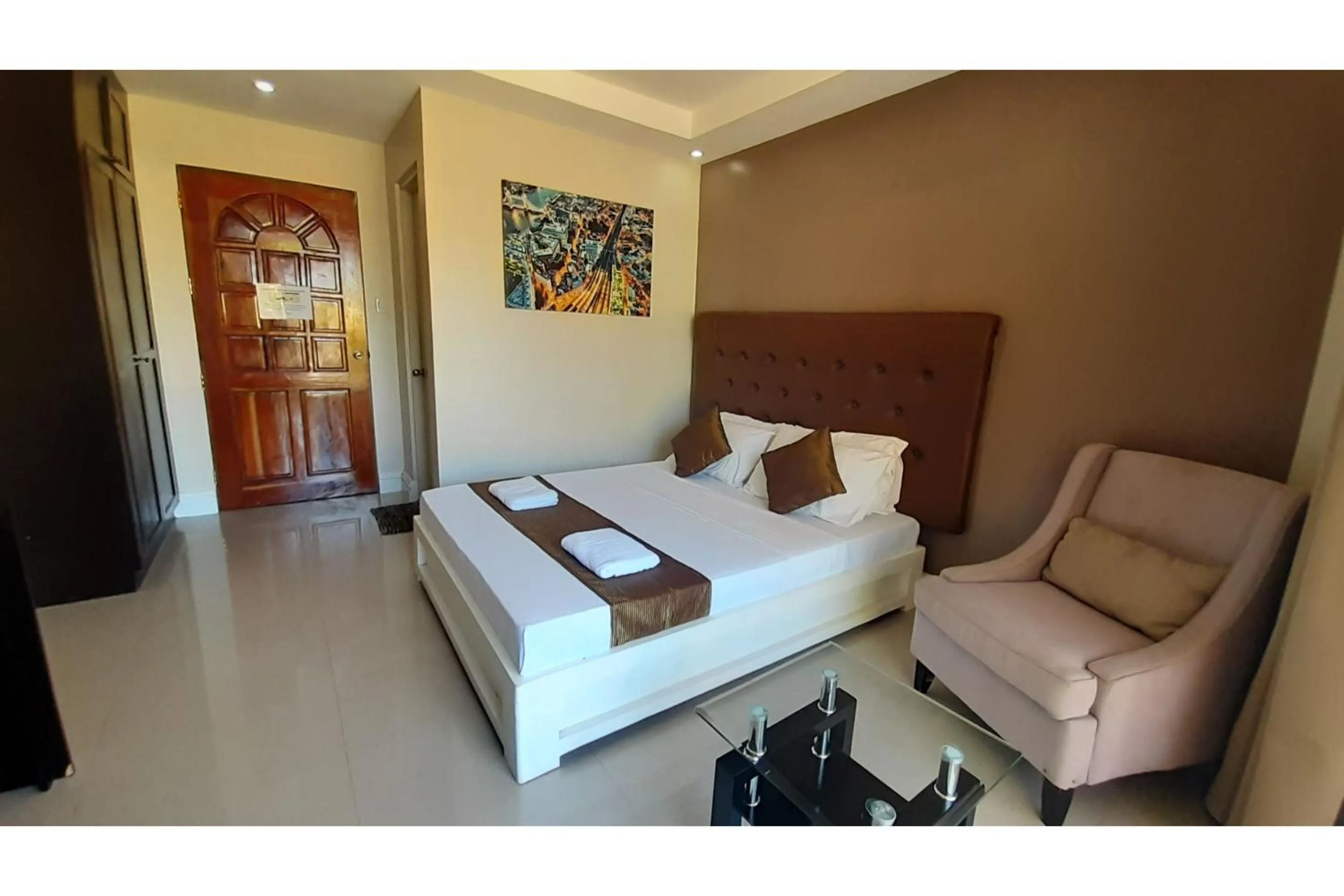 Bedroom, Bed in Adelaida Pensionne Hotel