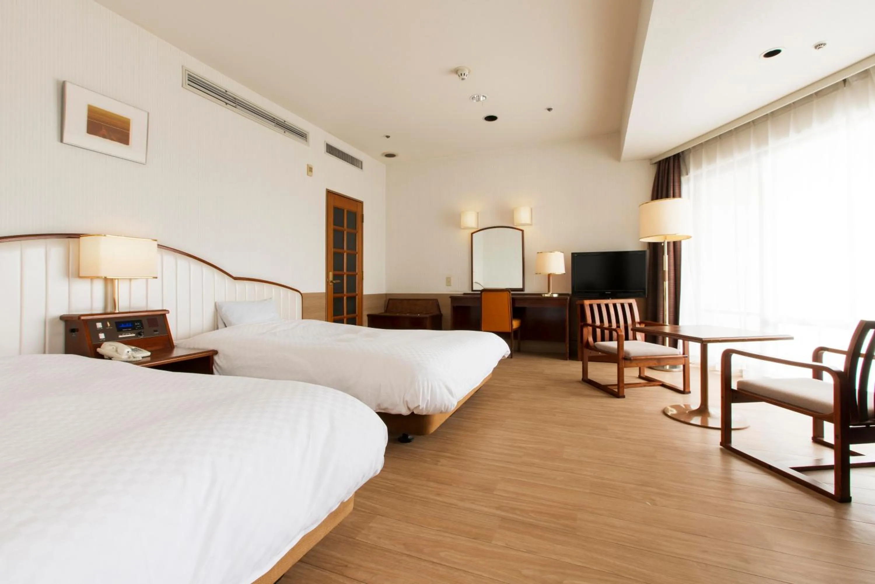 Photo of the whole room, Bed in Izu-Kogen Wan Wan Paradise Hotel & Cottage