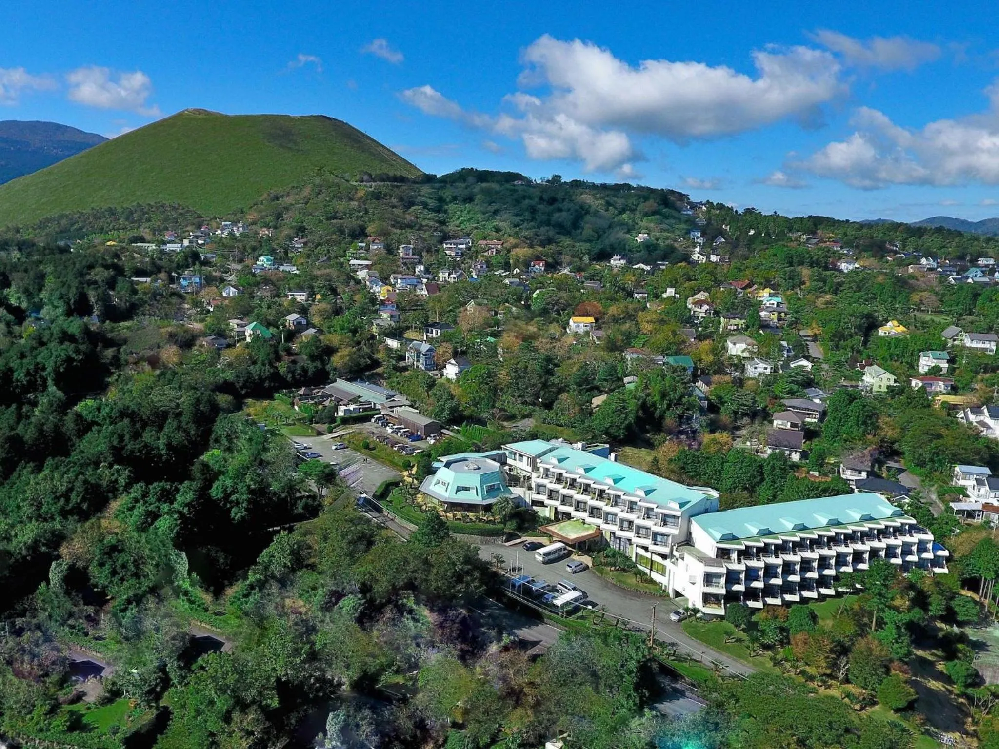 Facade/entrance in Izu-Kogen Wan Wan Paradise Hotel & Cottage