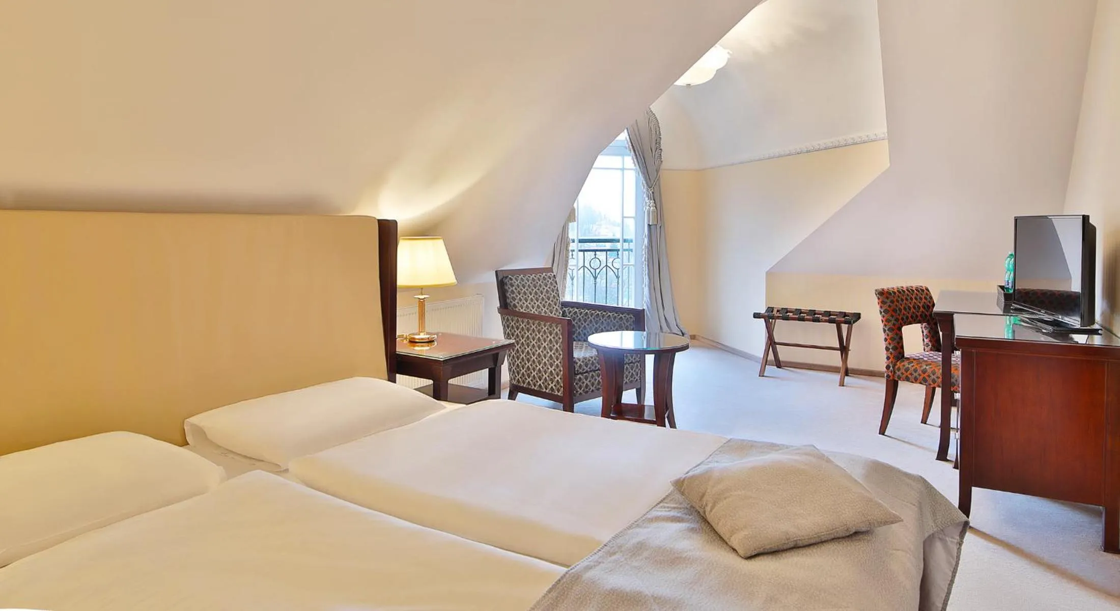 Bedroom, Bed in Sun Palace Wellness Hotel