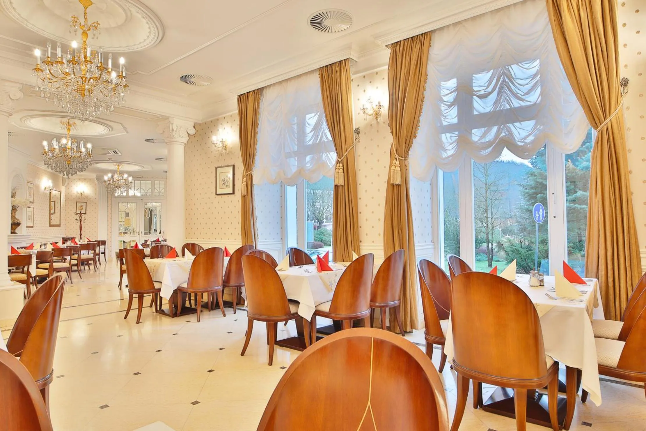 Restaurant/places to eat in Sun Palace Wellness Hotel